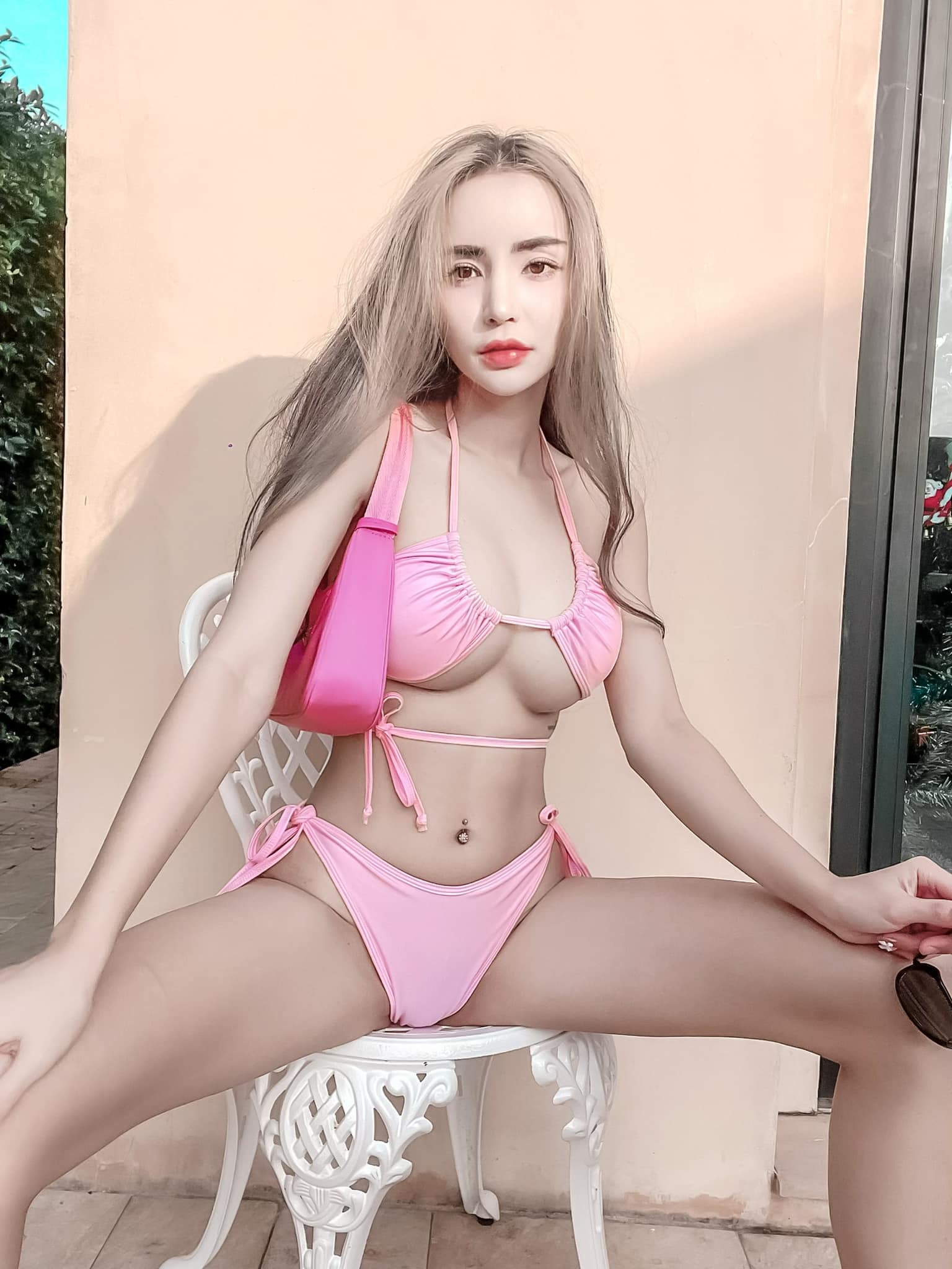 น้องนิวนิว เอวเด้ง สาวสวยแห่งการเต้นโคโยตี้