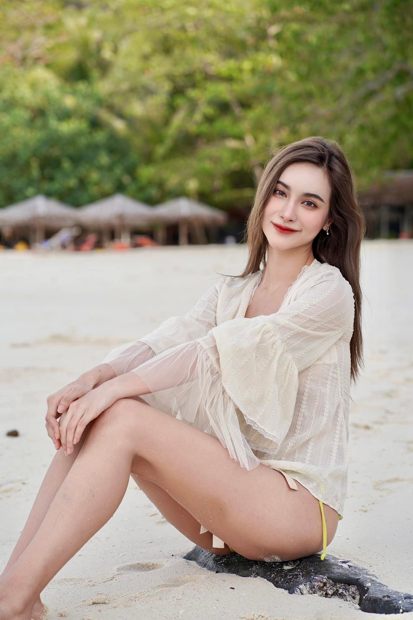 อีฟ ชญานิศฐ์ ดาราเซ็กซี่ระดับแถวหน้า แถมยังโชว์หุ่นSEXลงโซเชี่ยวด้วย 17