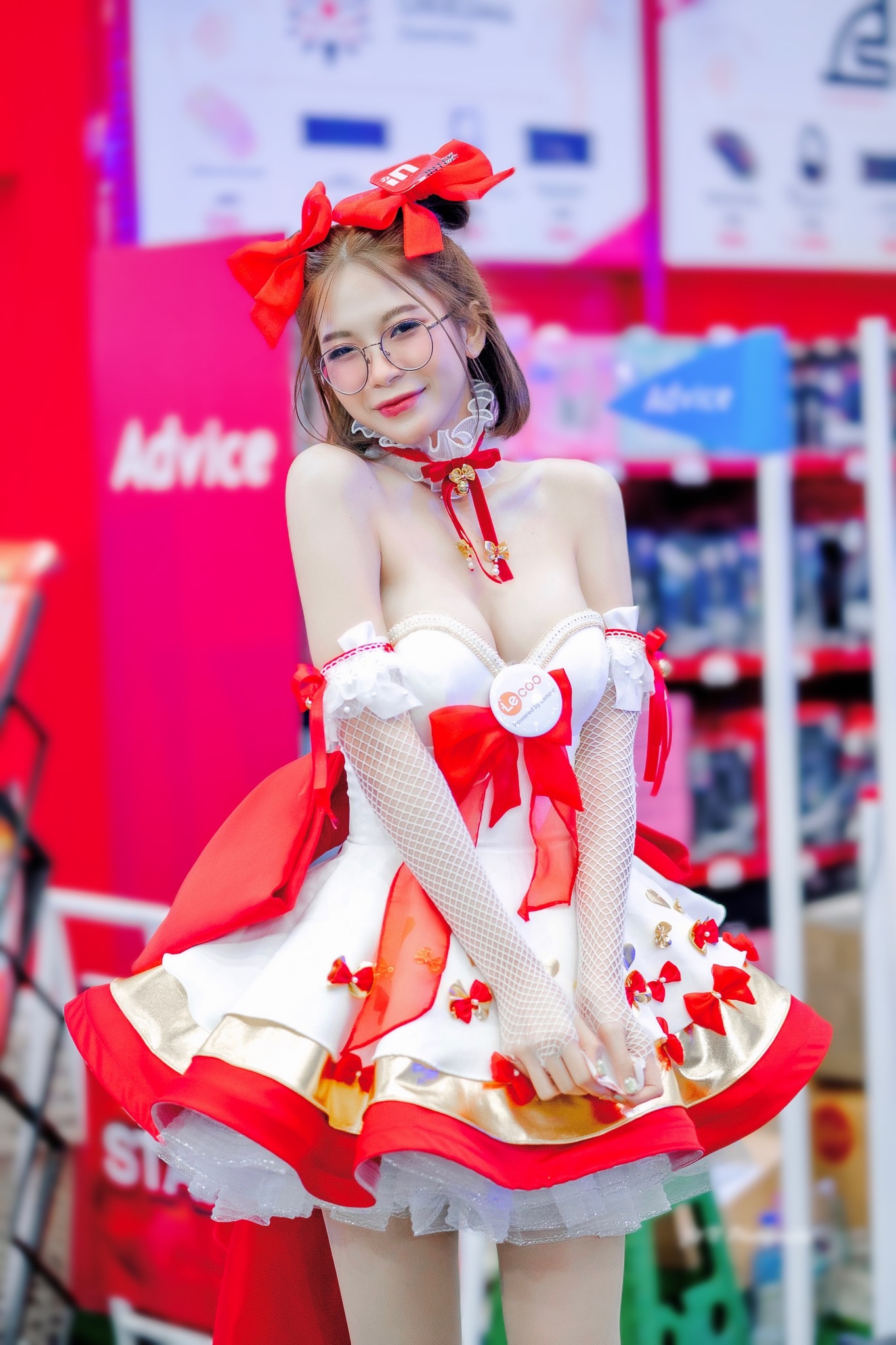 น้อง ขวัญแว่น สาวใส่แว่น ตัวเล็ก สุดเซ็กซี่ ผมสั้น แถมเนินหน้าอกใหญ่ 18