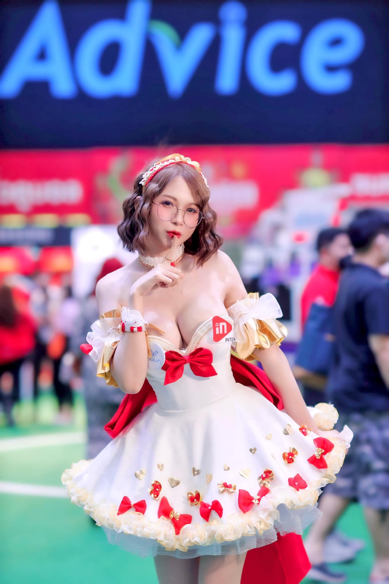 น้อง ขวัญแว่น สาวใส่แว่น ตัวเล็ก สุดเซ็กซี่ ผมสั้น แถมเนินหน้าอกใหญ่ 19