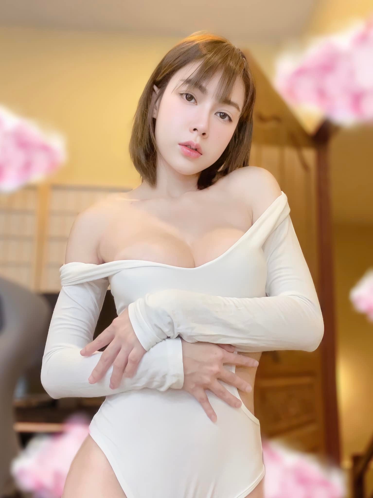 น้อง ฟางโกะ สาวผมสั้น ใส่แว่น สุดเซ็กซี่ที่ใครๆก็ต้องถามหาเธอ 11