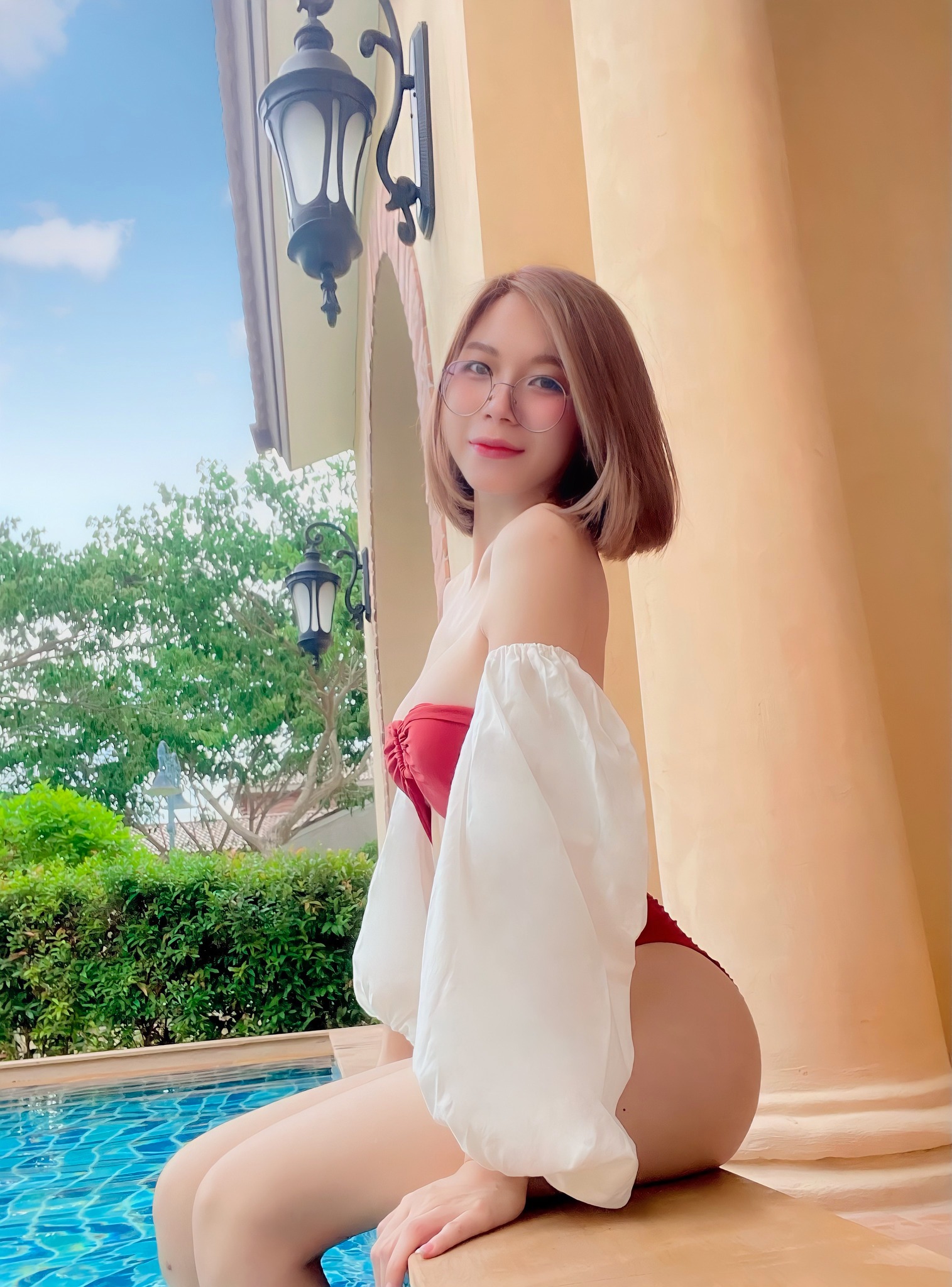 น้อง ขวัญแว่น สาวใส่แว่น ตัวเล็ก สุดเซ็กซี่ ผมสั้น แถมเนินหน้าอกใหญ่ 31