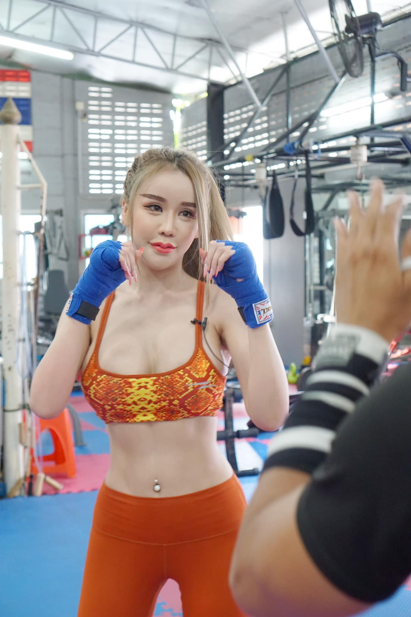 น้องอามมี่ แม็กซิม เน็ตไอดอล ขาว สวย และรวยมาก ไม่เป็นสองลองใคร 33