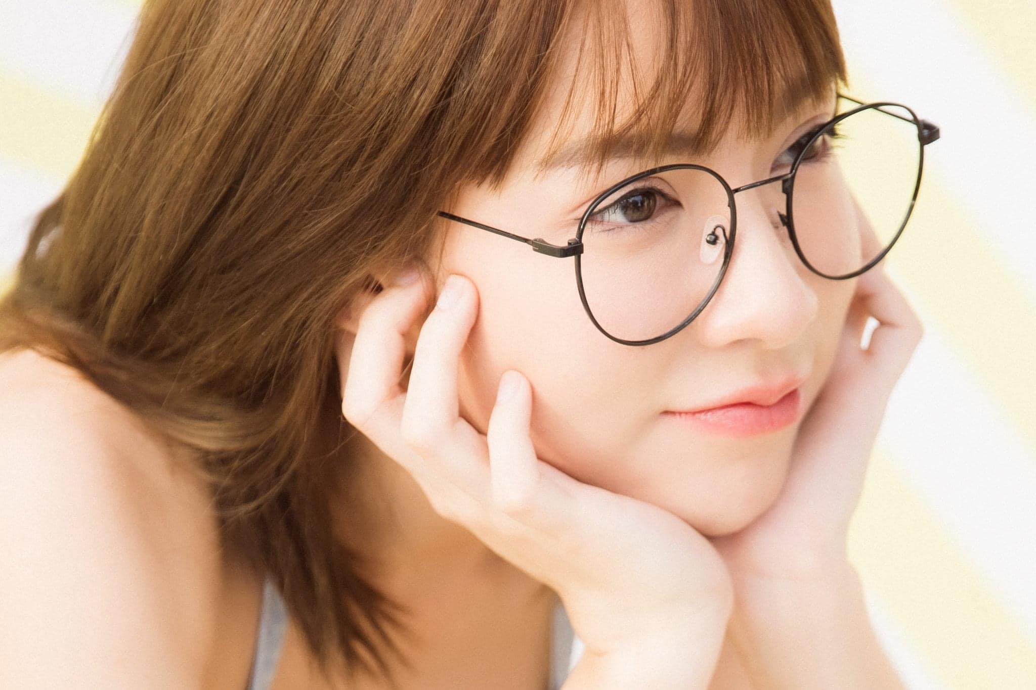 น้อง ฟางโกะ สาวผมสั้น ใส่แว่น สุดเซ็กซี่ที่ใครๆก็ต้องถามหาเธอ 22
