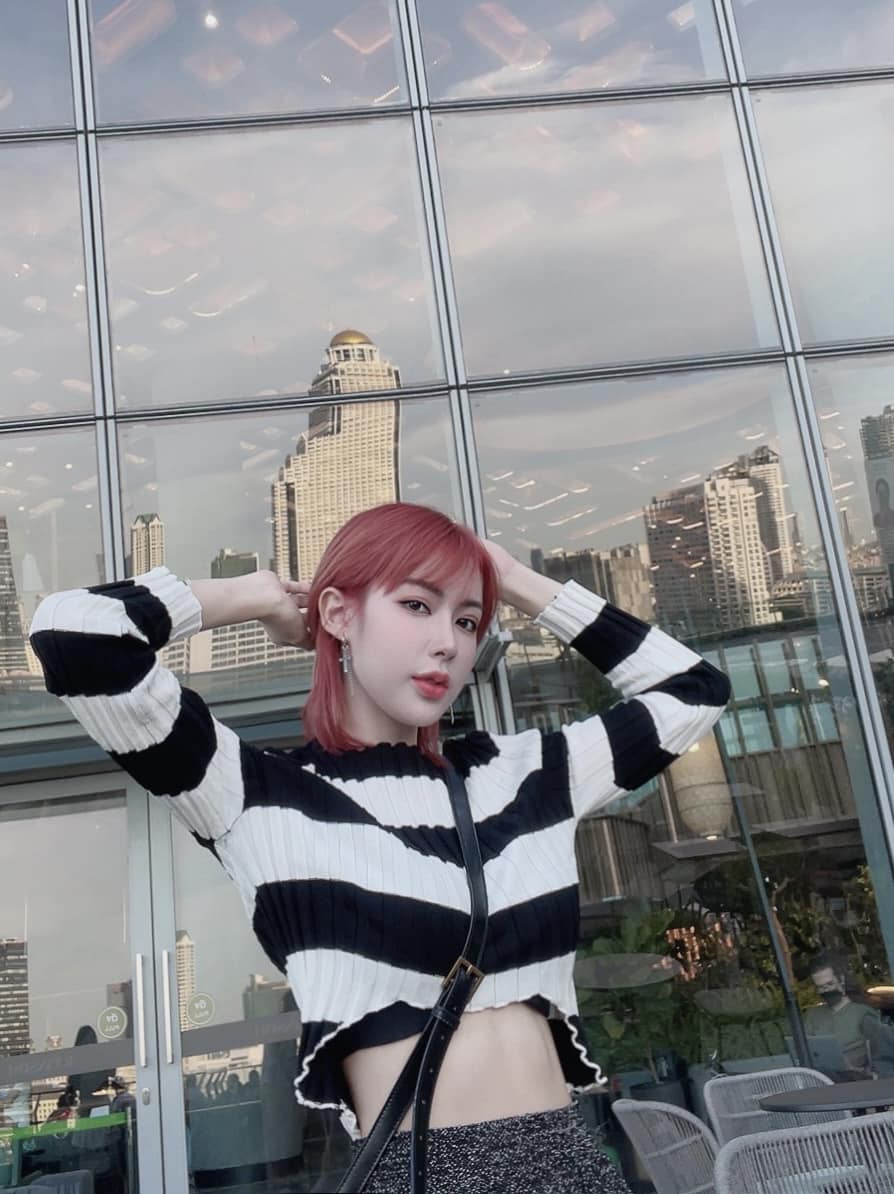 น้อง ฟางโกะ สาวผมสั้น ใส่แว่น สุดเซ็กซี่ที่ใครๆก็ต้องถามหาเธอ 24
