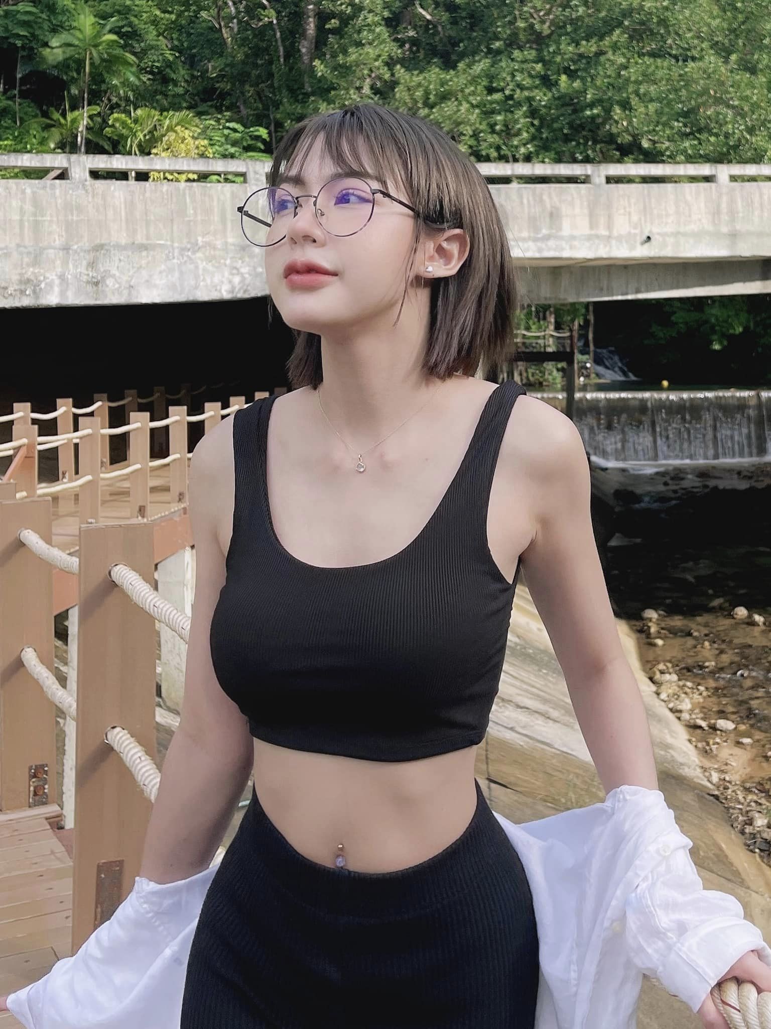 น้อง ฟางโกะ สาวผมสั้น ใส่แว่น สุดเซ็กซี่ที่ใครๆก็ต้องถามหาเธอ 41
