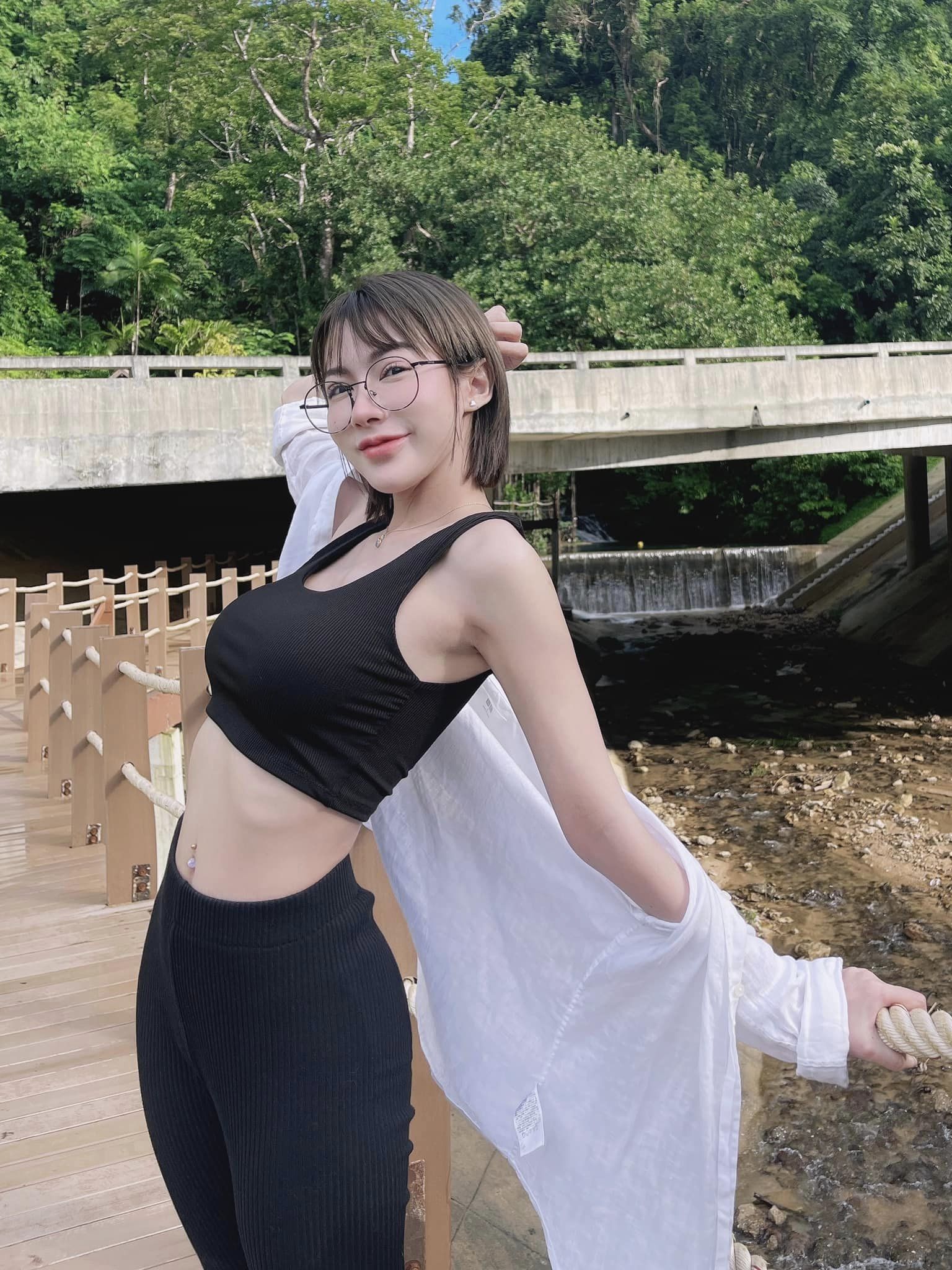 น้อง ฟางโกะ สาวผมสั้น ใส่แว่น สุดเซ็กซี่ที่ใครๆก็ต้องถามหาเธอ 43