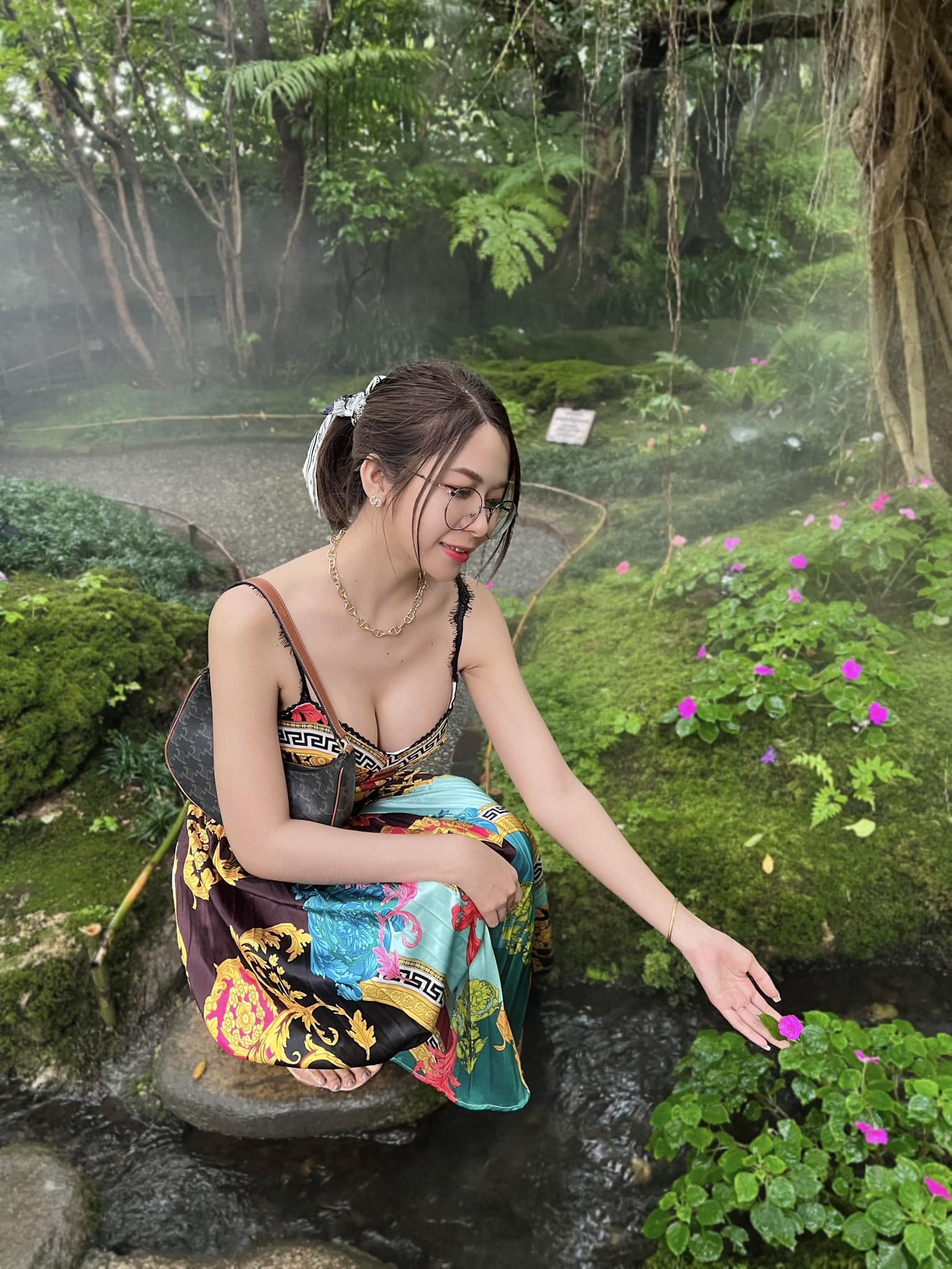 น้อง ขวัญแว่น สาวใส่แว่น ตัวเล็ก สุดเซ็กซี่ ผมสั้น แถมเนินหน้าอกใหญ่ 53