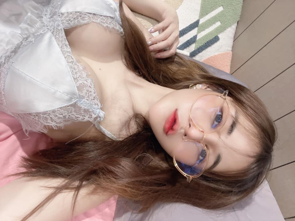 ฟองเบียร์ พิชญา สาวสวยหุ่นดีลีลาเด็ดแถมเสียงใสเร้าใจของหนุ่มๆอีกด้วย 88