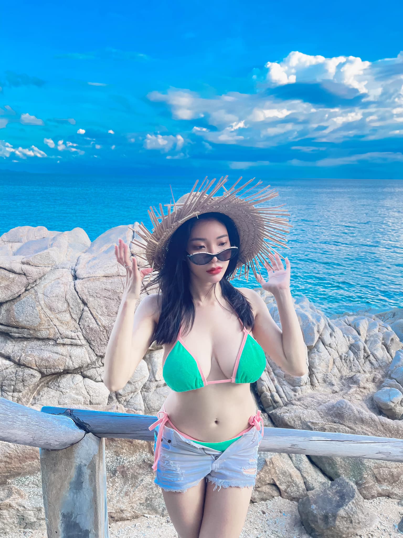 น้องหมวยลี่ onlyfans การถ่ายแบบของเธอดีกรีไม่ธรรมดาลีลาเด็ดสุดๆ 115