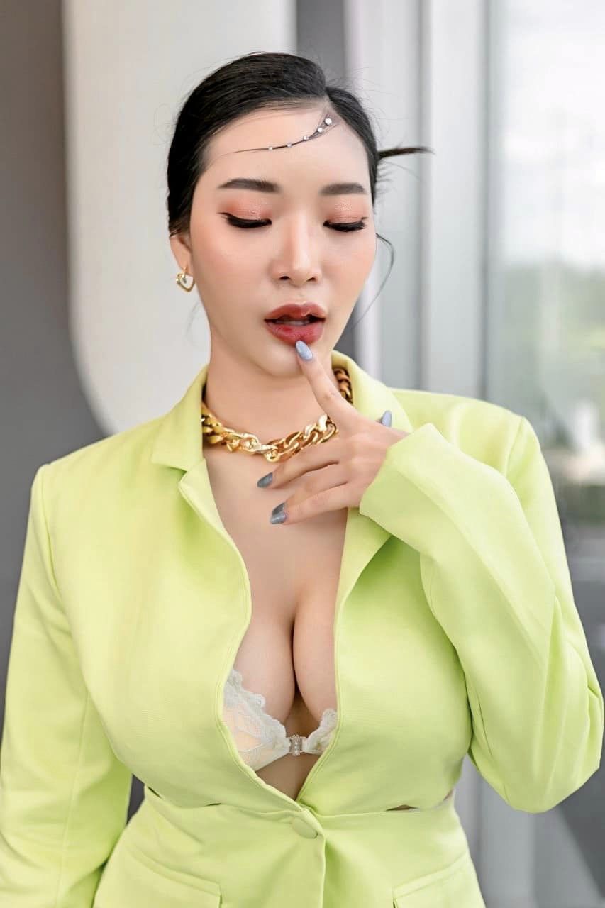 น้องหมวยลี่ onlyfans การถ่ายแบบของเธอดีกรีไม่ธรรมดาลีลาเด็ดสุดๆ 150