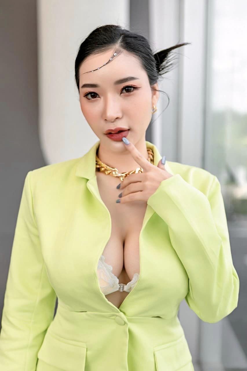 น้องหมวยลี่ onlyfans การถ่ายแบบของเธอดีกรีไม่ธรรมดาลีลาเด็ดสุดๆ 156