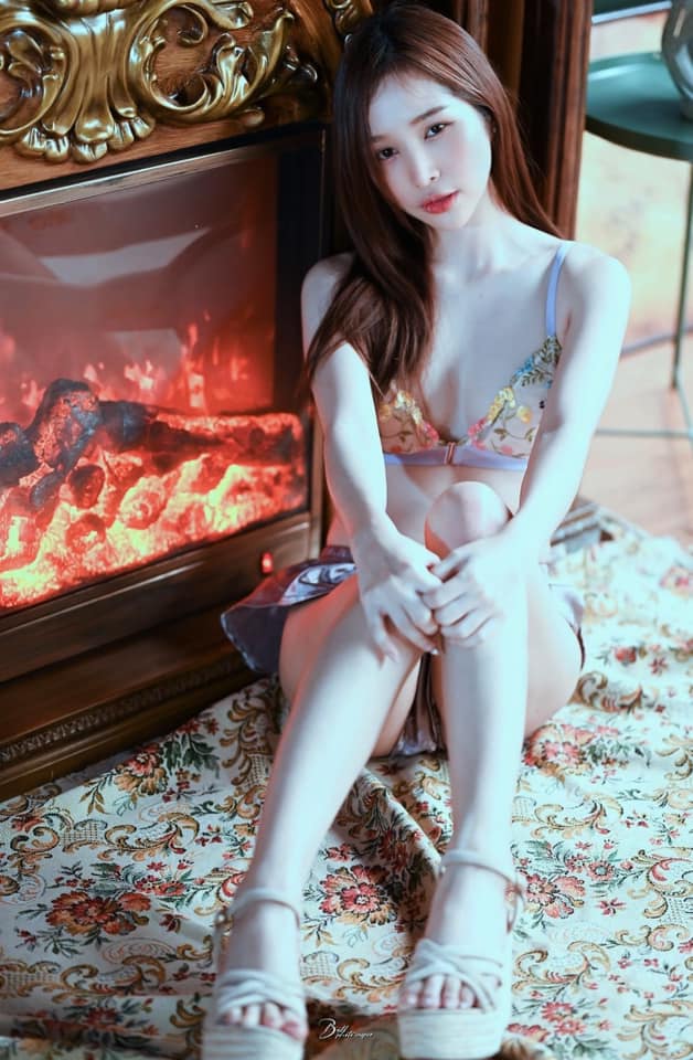 นู๋ซันนี่ โอนลี่แฟน สาวหน้าสวยผิวเนียนตัวเล็กเสียงดีลีลาเด็ดเร้าใจหนุ่มๆ 80