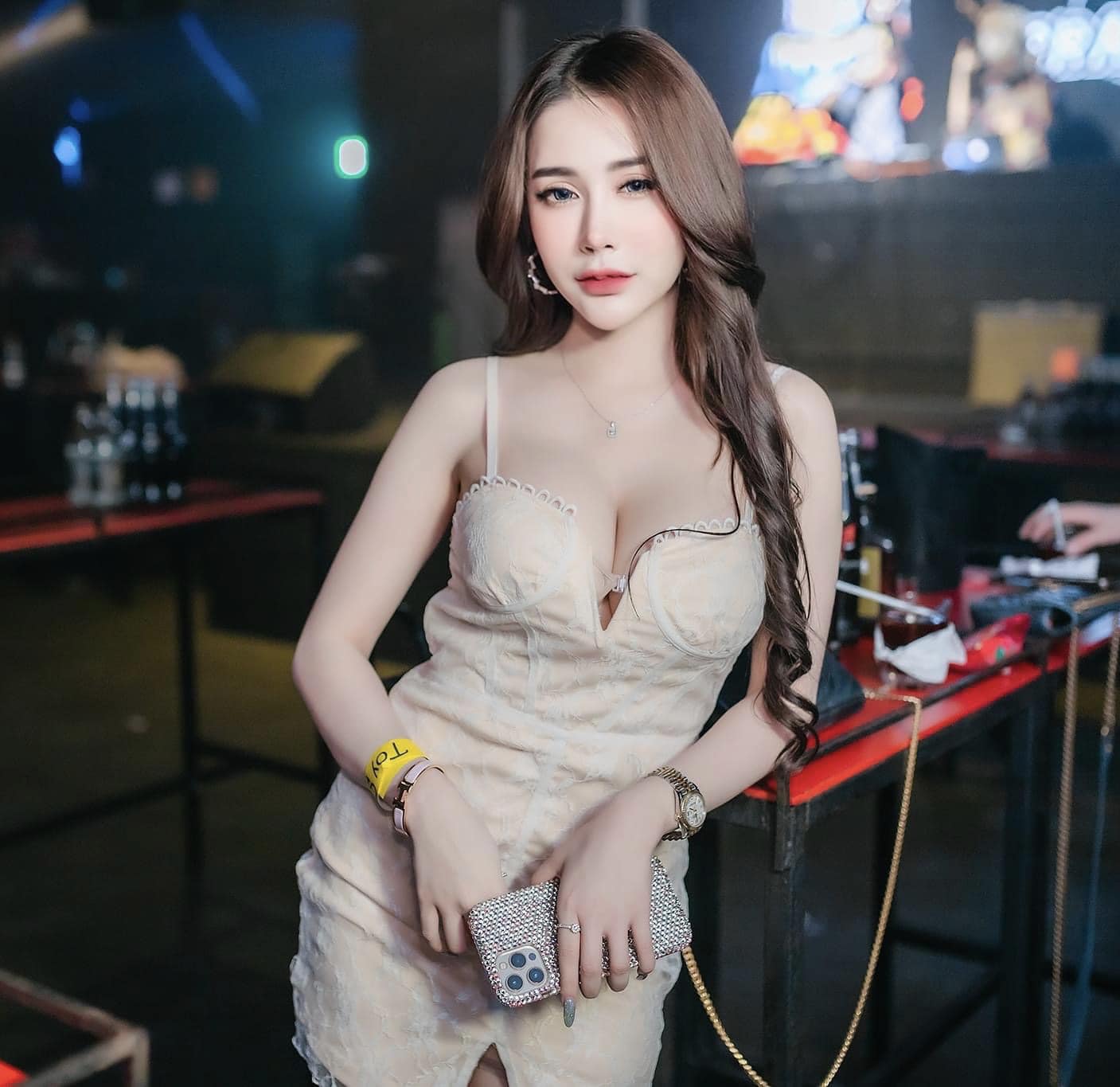 น้องซีโบว์ เน็ตไอดอล ขาวสวยหน้าตาดี ดีกรีระดับนางแบบต้นๆของวงการ 90
