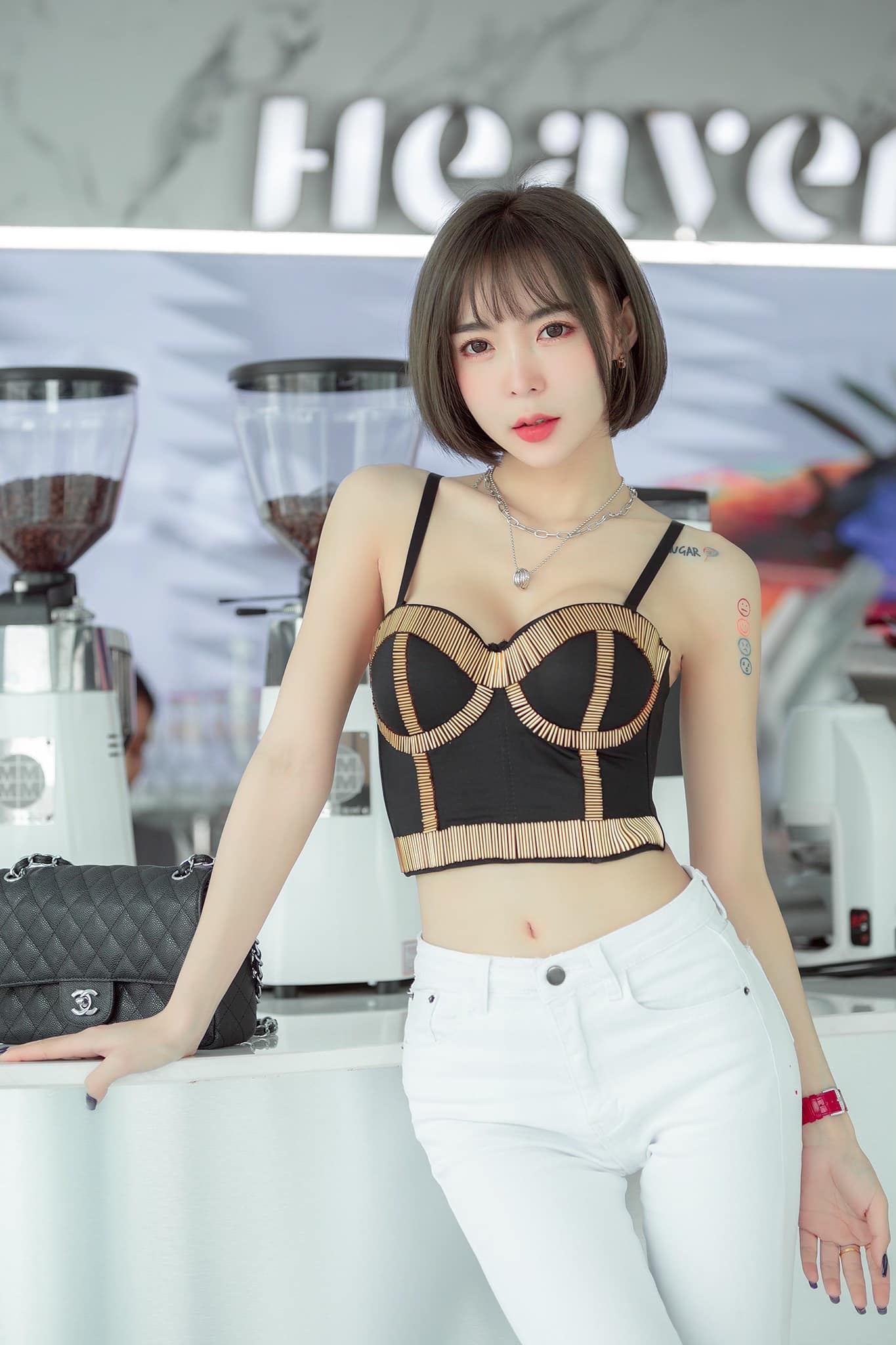 น้ำตาล โอนลี่แฟน นางแบบสาวสวยสุดแซ่บลีลาเด็ดดีกรีไม่ธรรมดาน่าโดน 99