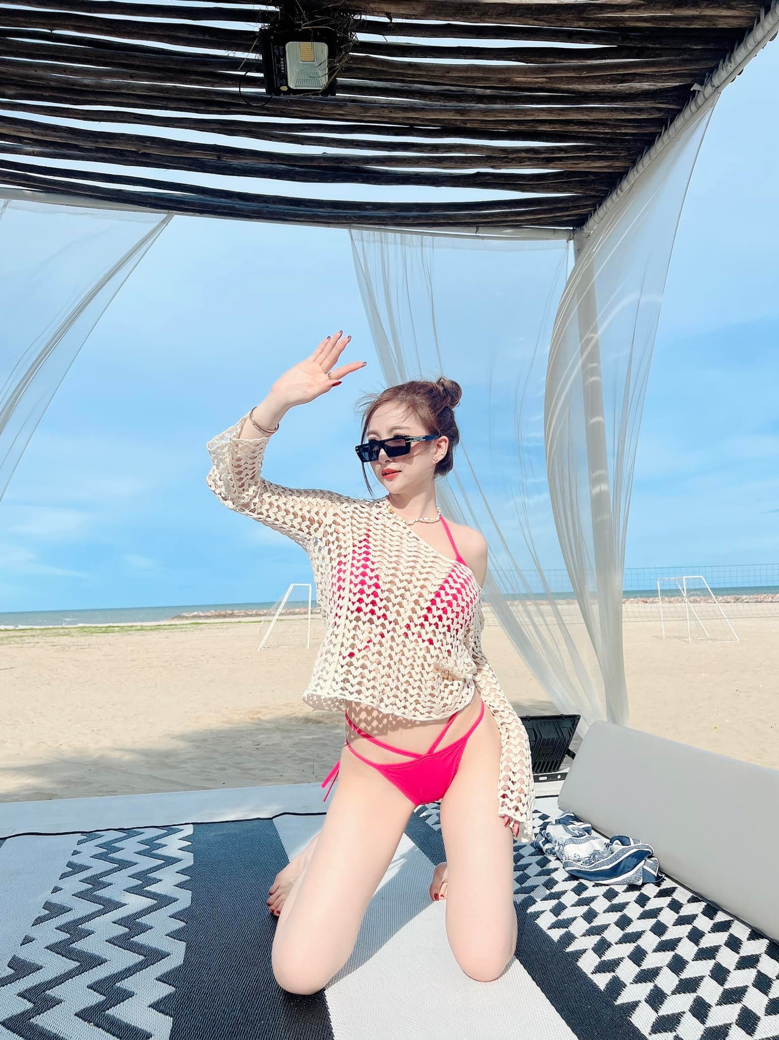 น้องปอ อนิตา นางแบบสาวสวยหุ่นเซ็กส์ไวส์มินิหน้าอกใหญ่เกินต้านพอดีตัว 40