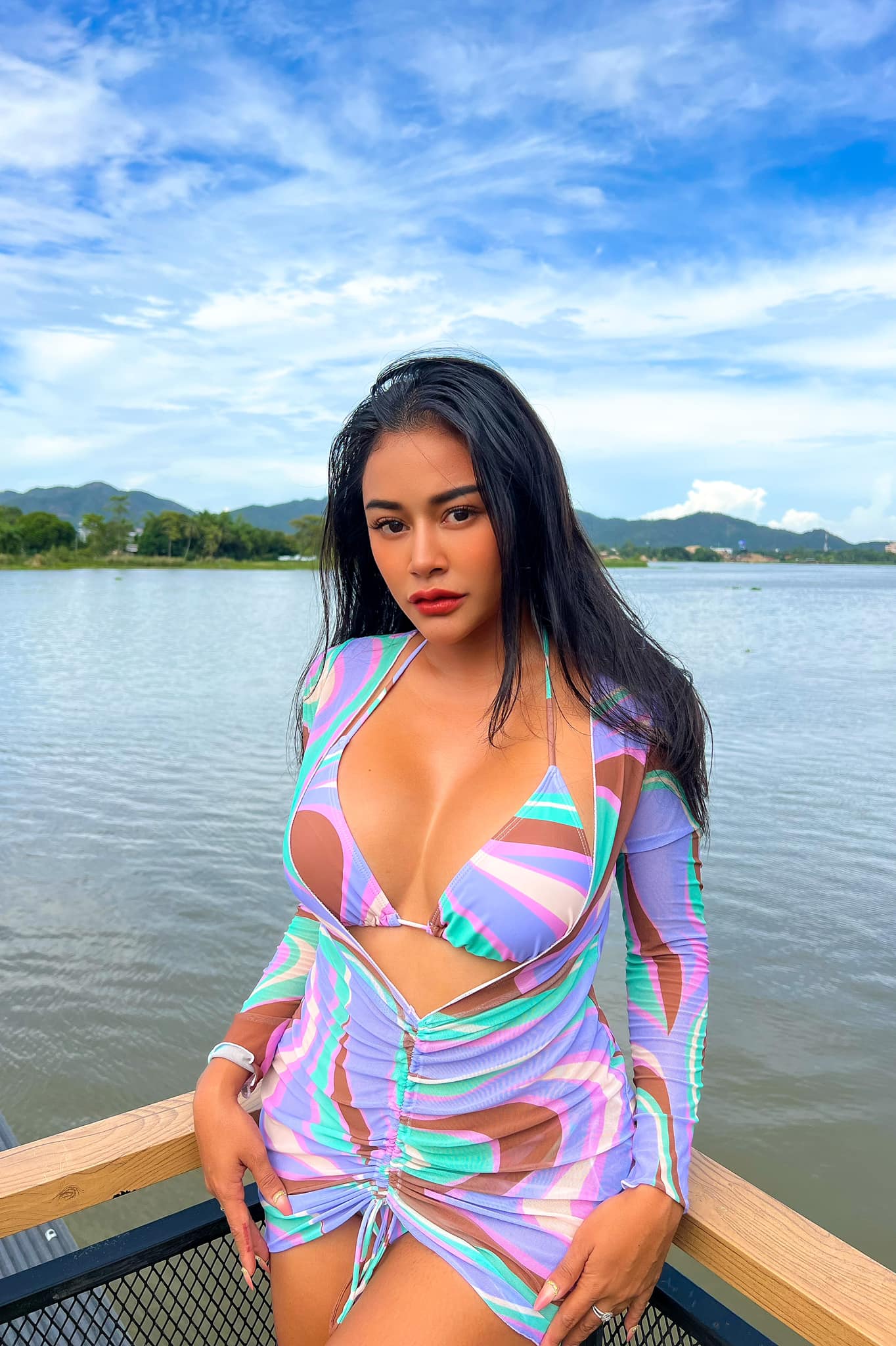 ปิ่น กาญจนาพร ไบค์เกอร์สาวสวยหุ่นแซ่บเผ็ดหุ่นปังผิวสีแทนที่มาแรงสุดๆ 50