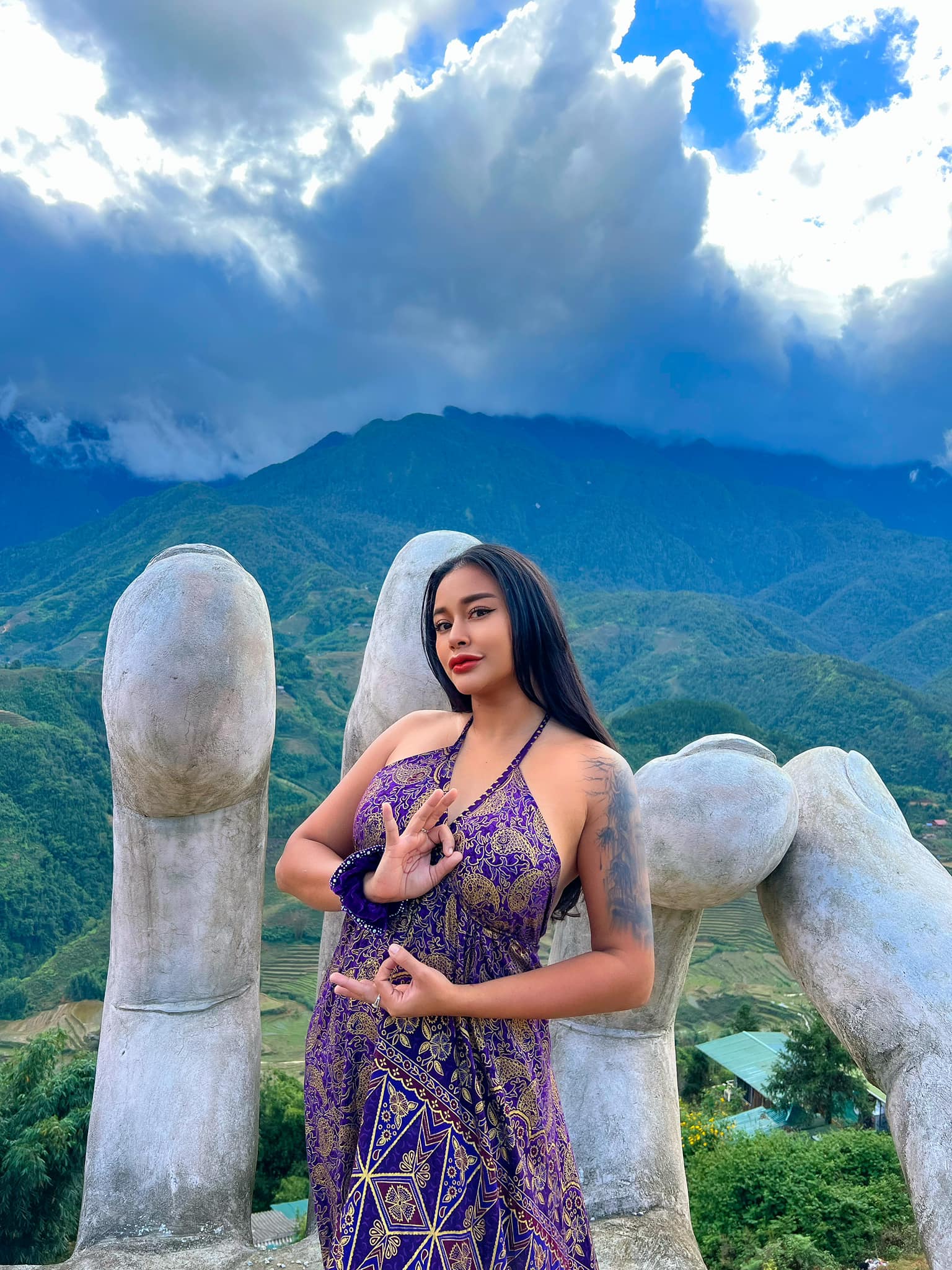 ปิ่น กาญจนาพร ไบค์เกอร์สาวสวยหุ่นแซ่บเผ็ดหุ่นปังผิวสีแทนที่มาแรงสุดๆ 106