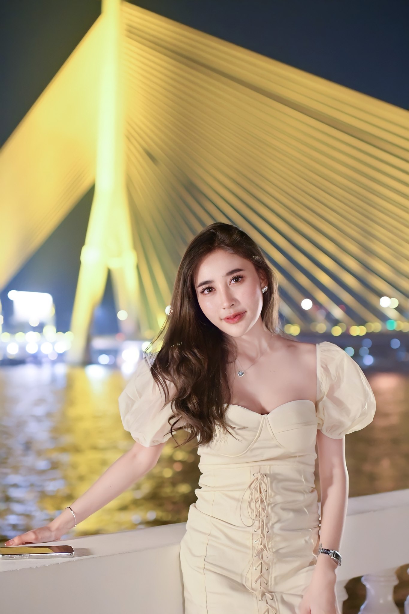 น้องนิวตัน สาวน้อยสุดแซ่บที่กำลังเป็นที่น่าจับตามองบนโลกออนไลน์ 3