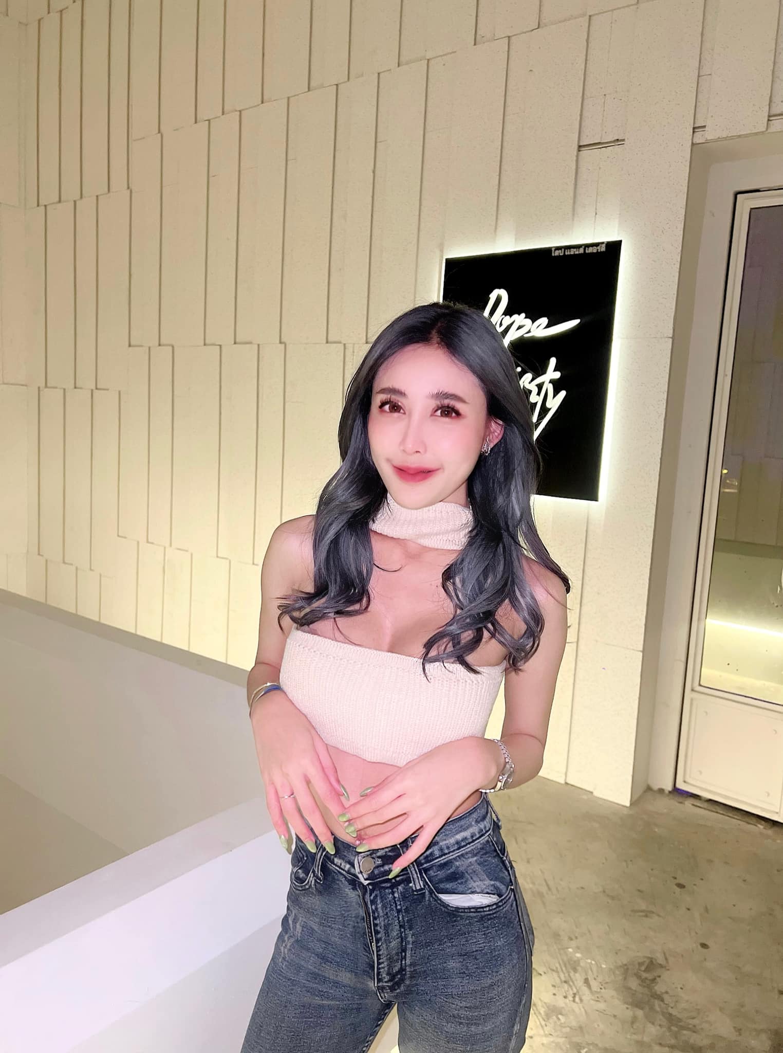 น้องนิวตัน สาวน้อยสุดแซ่บที่กำลังเป็นที่น่าจับตามองบนโลกออนไลน์ 26