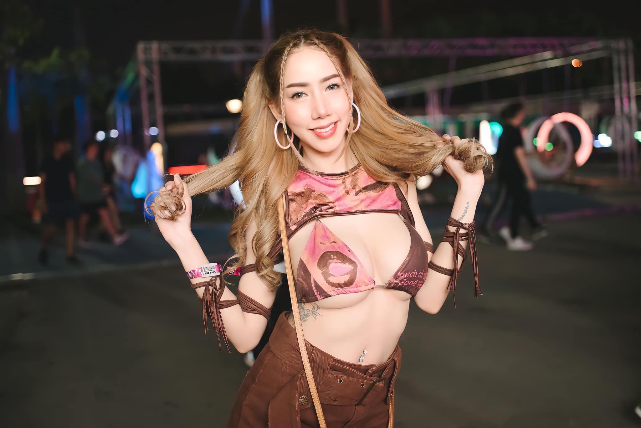 เอวาเนเปิ้ล นางแบบหุ่นดีหน้าตาสวยยืนหนึ่งเรื่องความเซ็กส์ซี่แบบ18+ 57