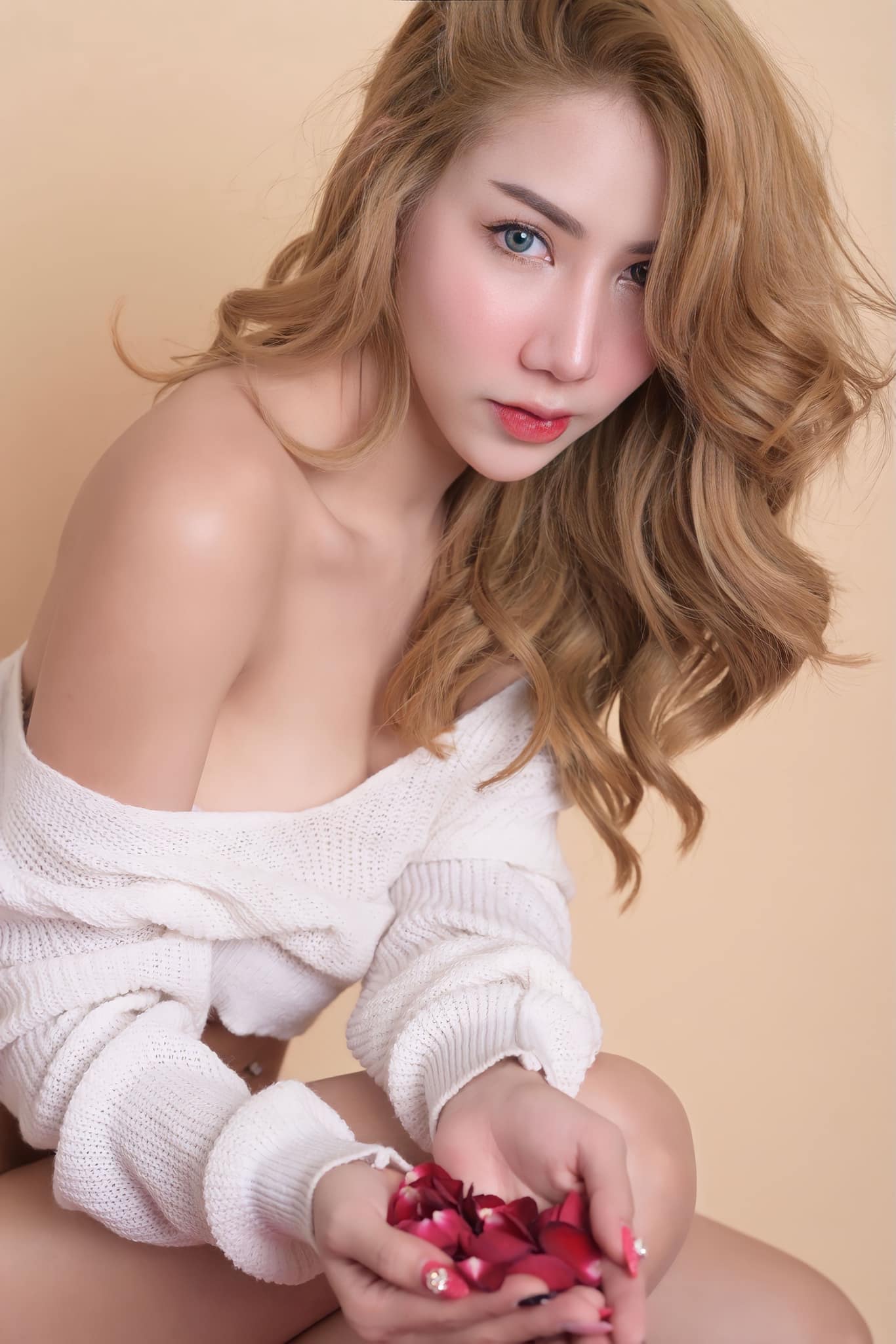 เอวาเนเปิ้ล นางแบบหุ่นดีหน้าตาสวยยืนหนึ่งเรื่องความเซ็กส์ซี่แบบ18+ 99