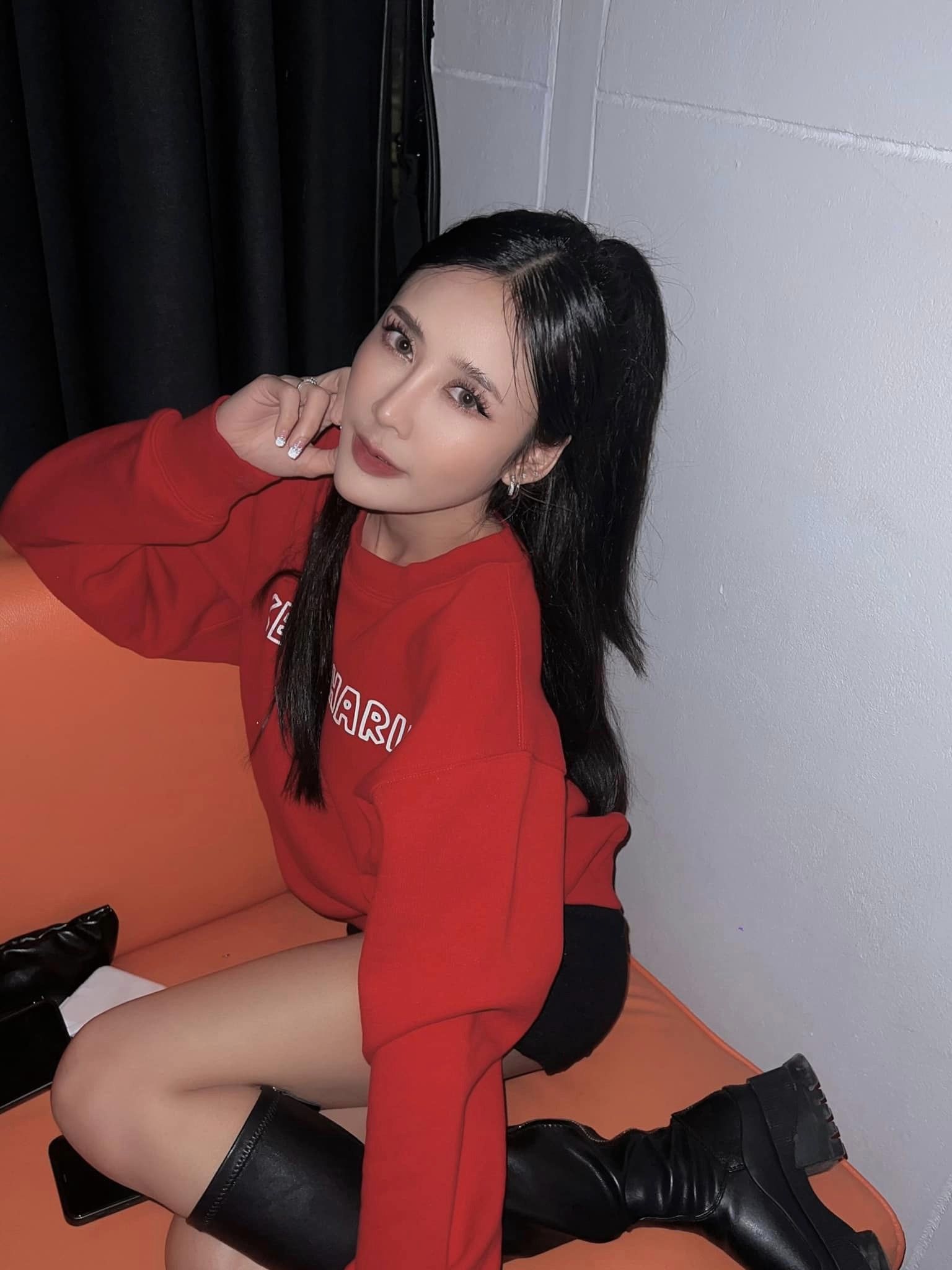 น้องนิวตัน สาวน้อยสุดแซ่บที่กำลังเป็นที่น่าจับตามองบนโลกออนไลน์ 33