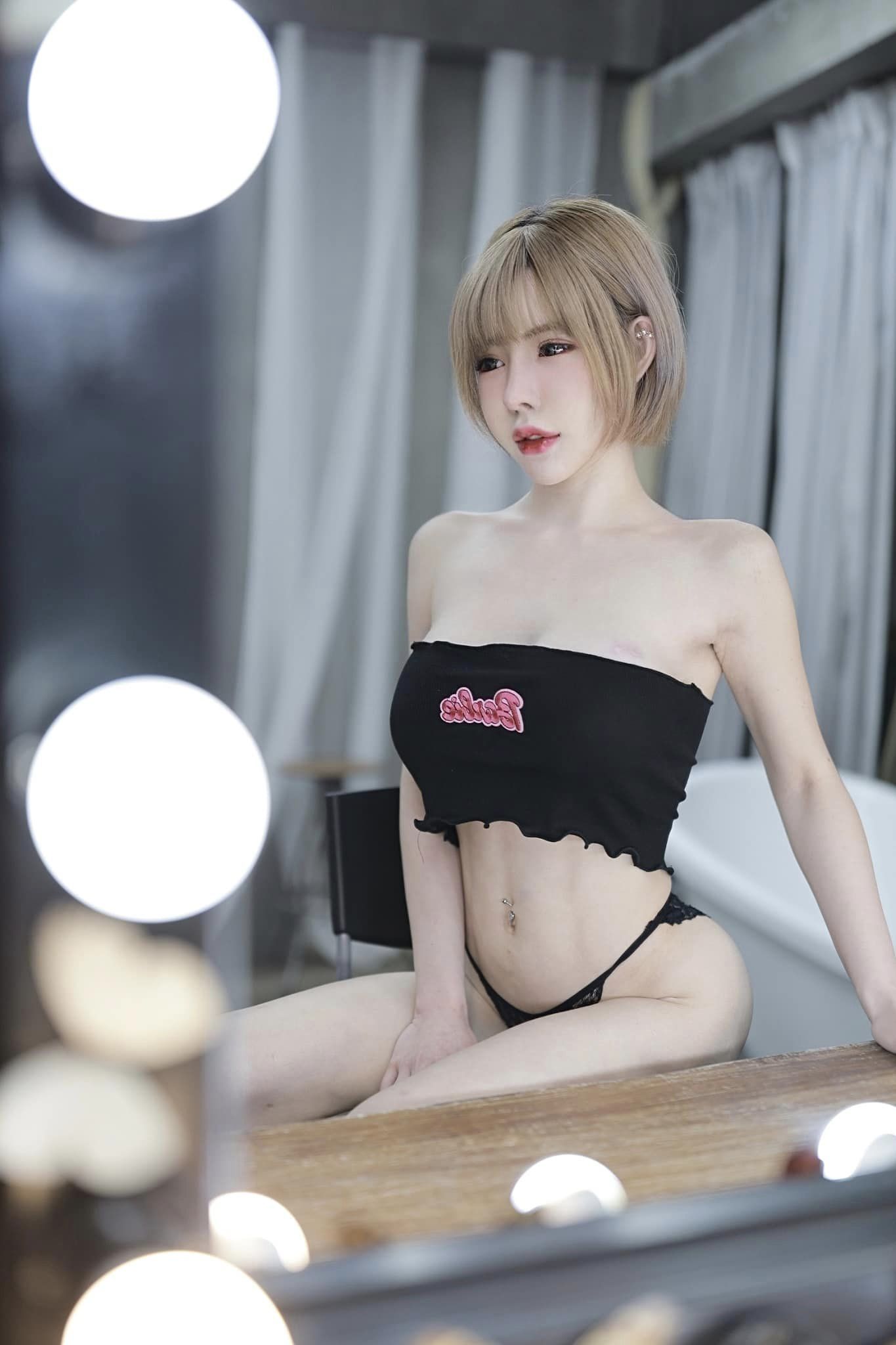 น้องพลอย เน็ตไอดอลหน้าบาร์บี้หน้าอกหน้าใจไซส์ใหญ่ไม่ธรรมดา18+ 25
