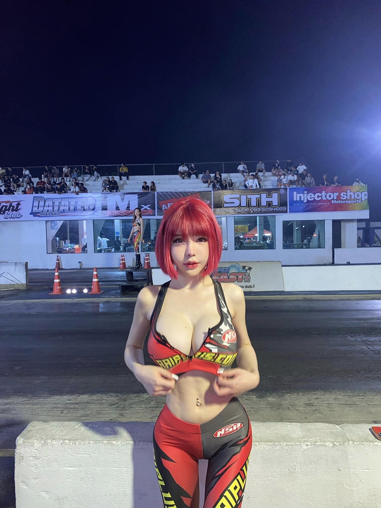 น้องพลอย เน็ตไอดอลหน้าบาร์บี้หน้าอกหน้าใจไซส์ใหญ่ไม่ธรรมดา18+ 100