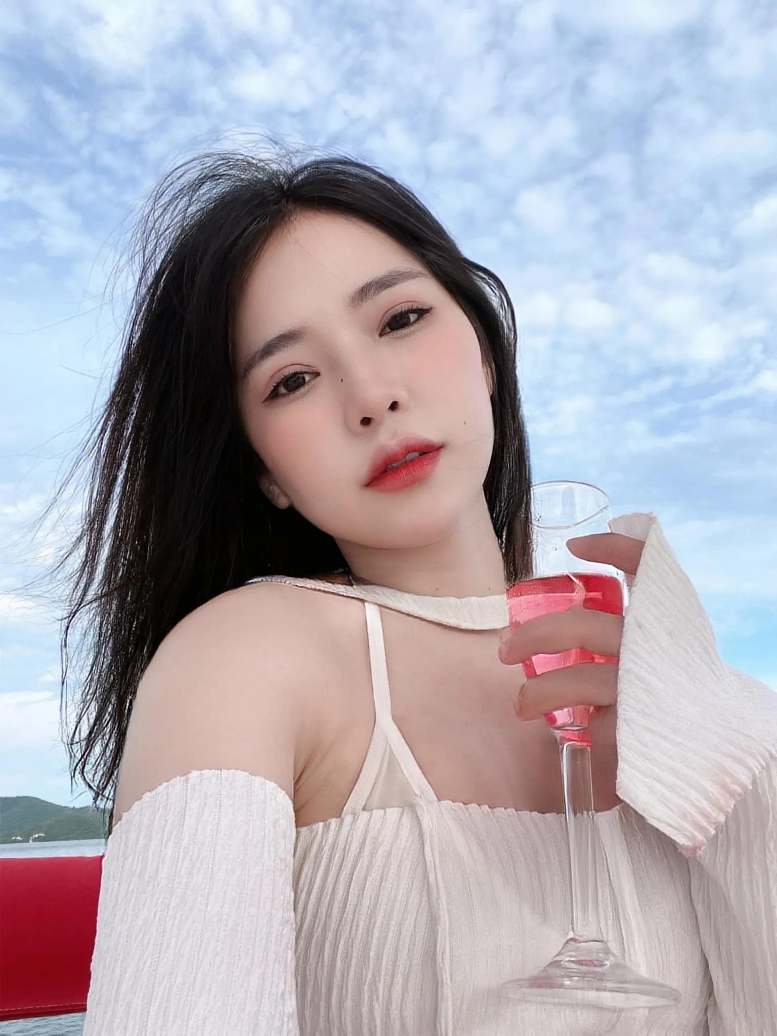 เอมมี่ สุนันทา จากเน็ตไอดอลสาวสวยสู่สตรีมเมอร์สุดแซ่บ 35
