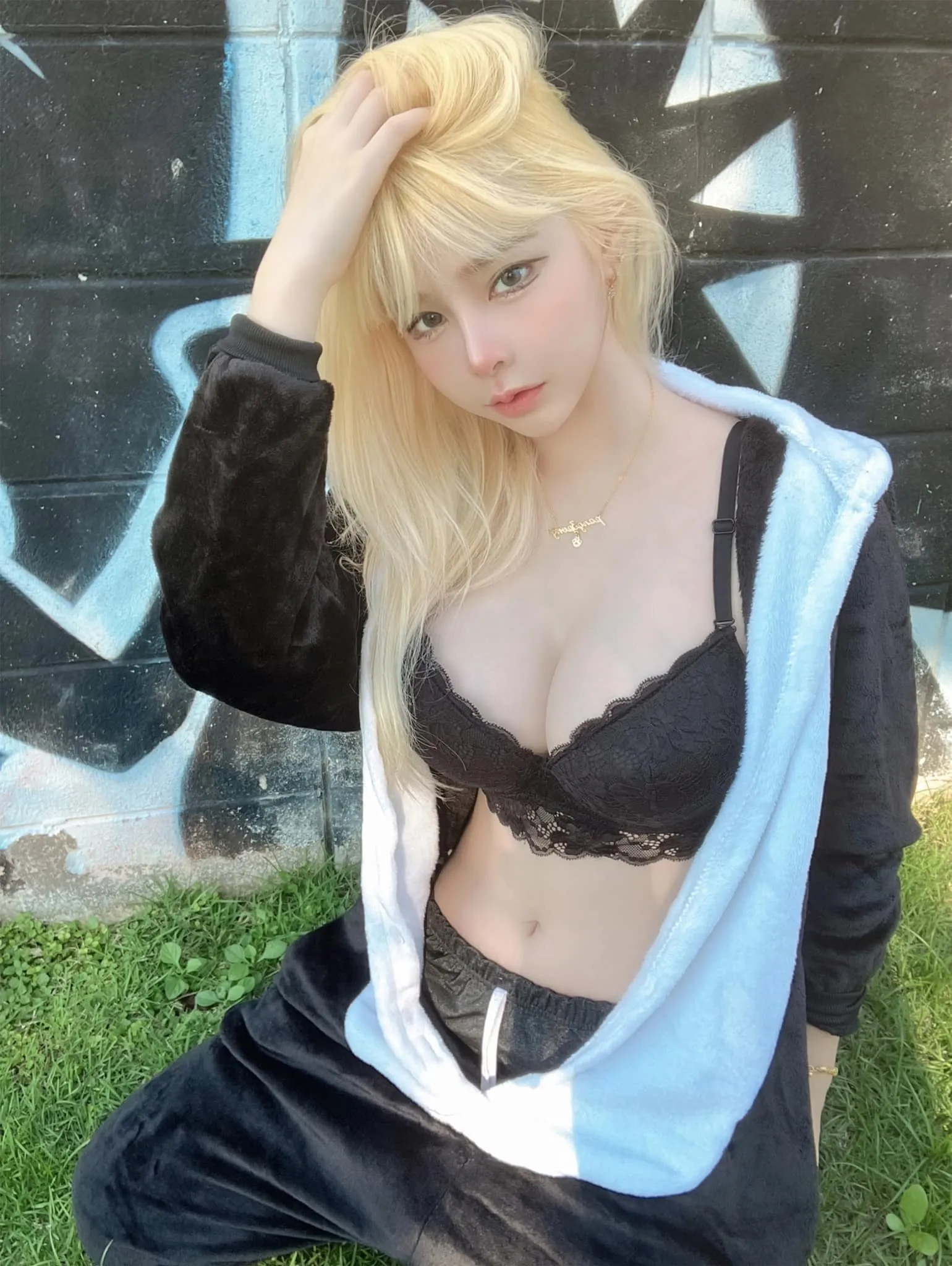 แป้งสามป๋องซาว เน็ตไอดอลสาวสวยสุดเซ็กซี่ 36
