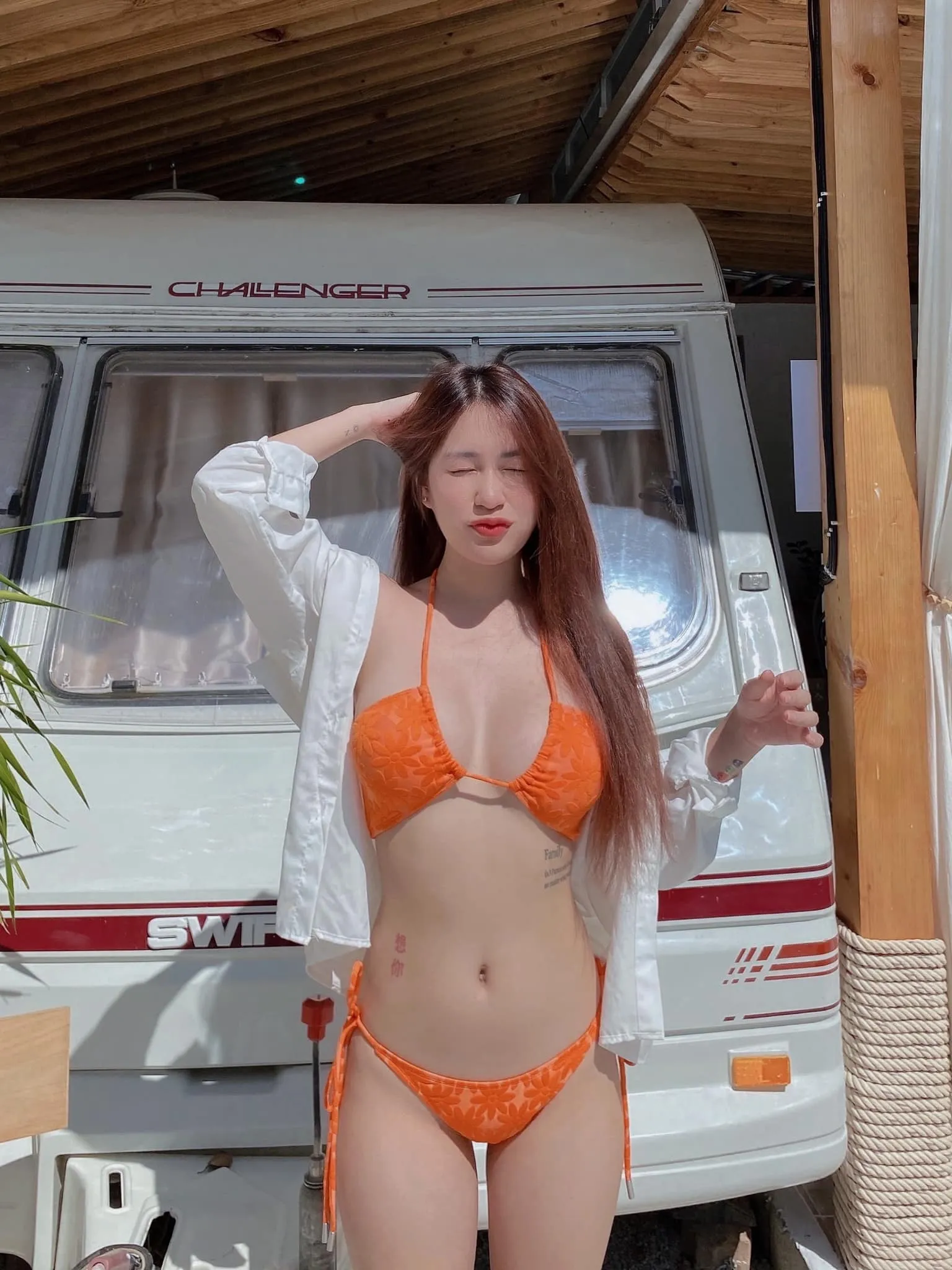 นุ่น ลลดา ทวิต