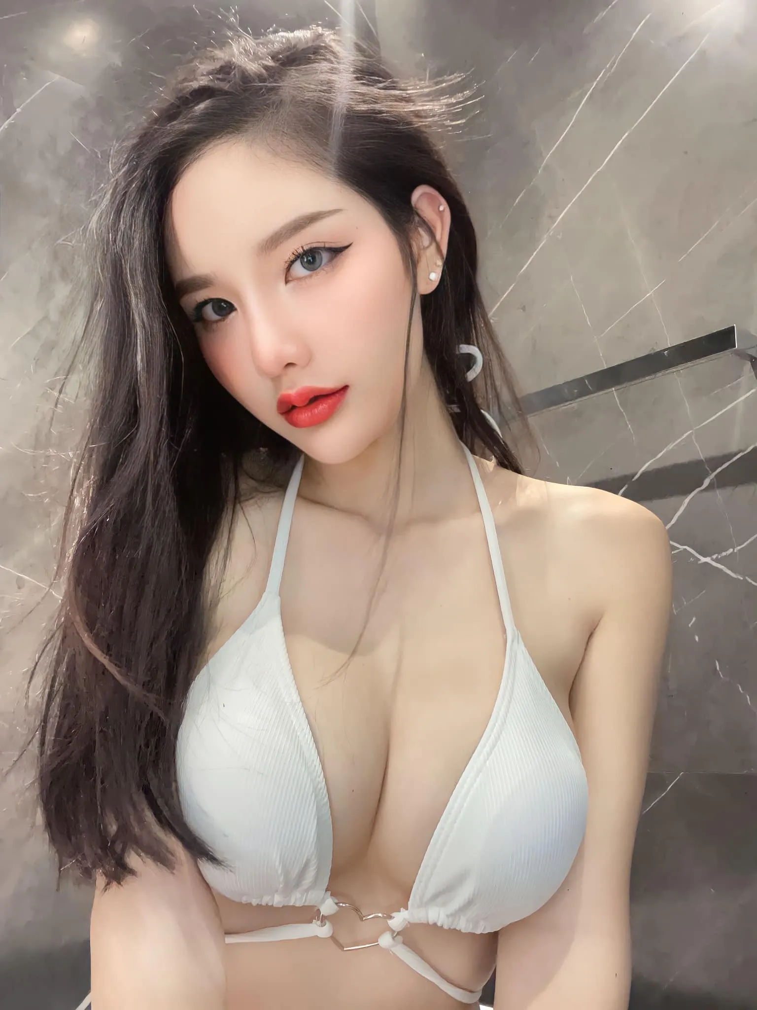 ลูกหว้า อาทิตยา เน็ตไอดอลสาวสวยสุดแซ่บดาว Onlyfans 5