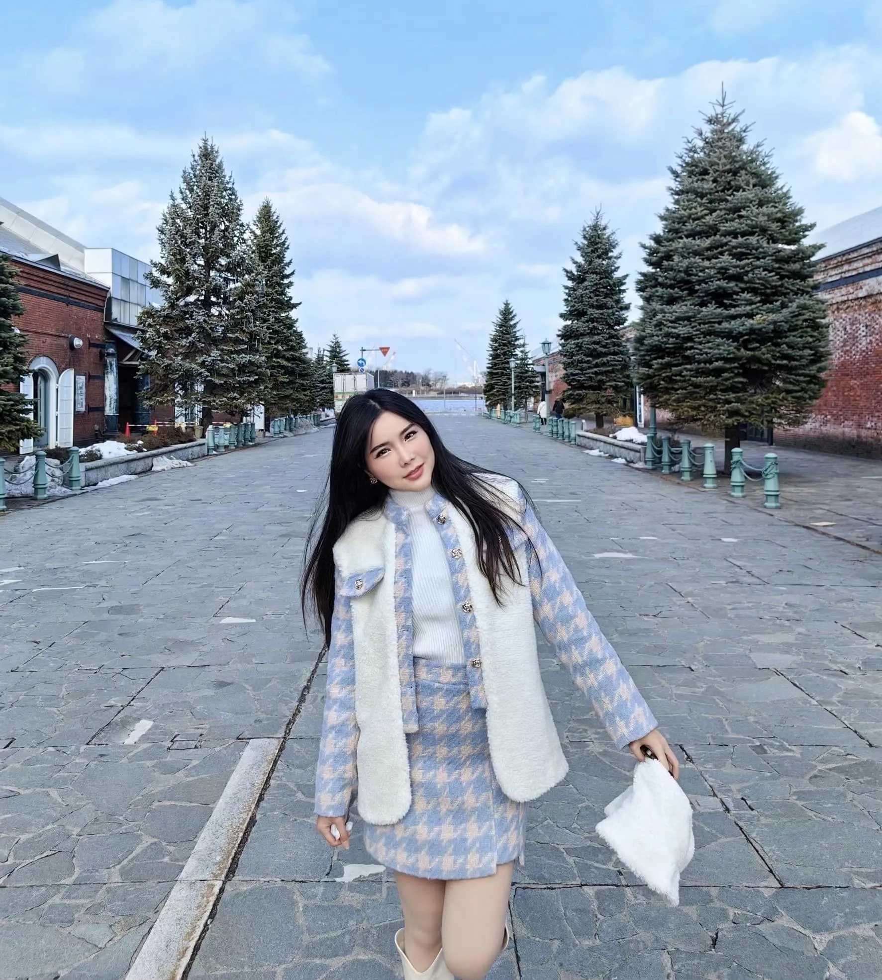 ใบเฟิร์น พิชญ์ชามญช์ เน็ตไอดอลสาวสวยสุดเซ็กซี่ดาว Onlyfans 1