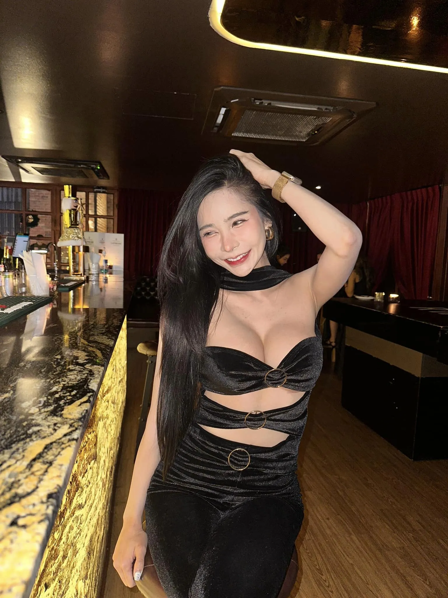 แกมพลอย ดีเจสาวชื่อดังสุดเซ็กซี่ดาว Onlyfans 1