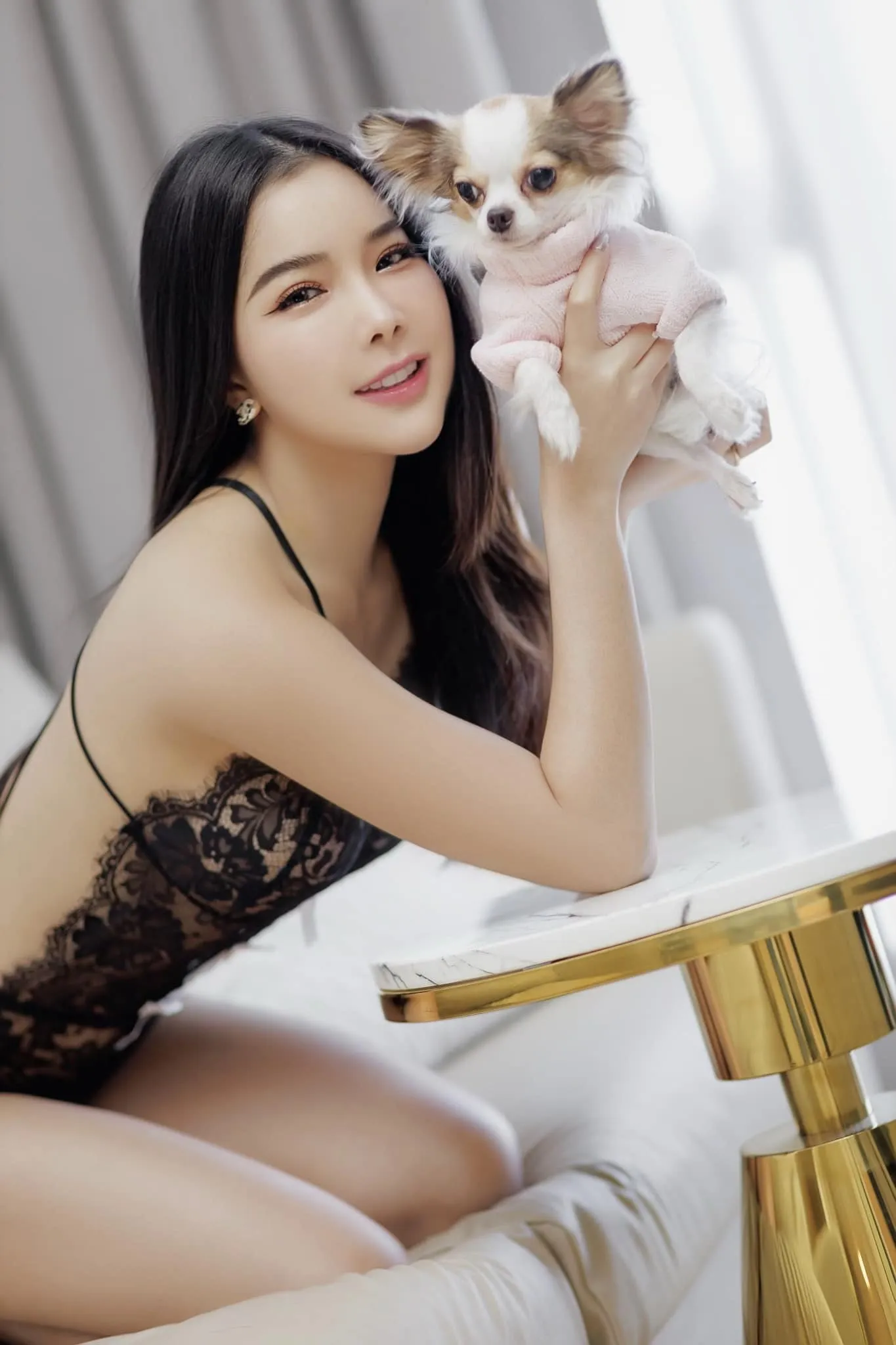 ใบเฟิร์น พิชญ์ชามญช์ เน็ตไอดอลสาวสวยสุดเซ็กซี่ดาว Onlyfans 12