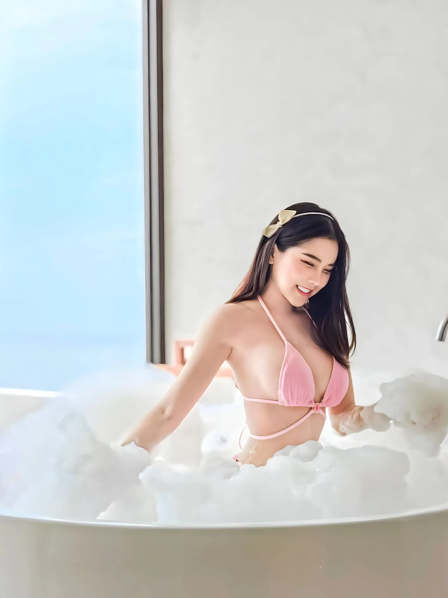 ใบเฟิร์น พิชญ์ชามญช์ เน็ตไอดอลสาวสวยสุดเซ็กซี่ดาว Onlyfans 28