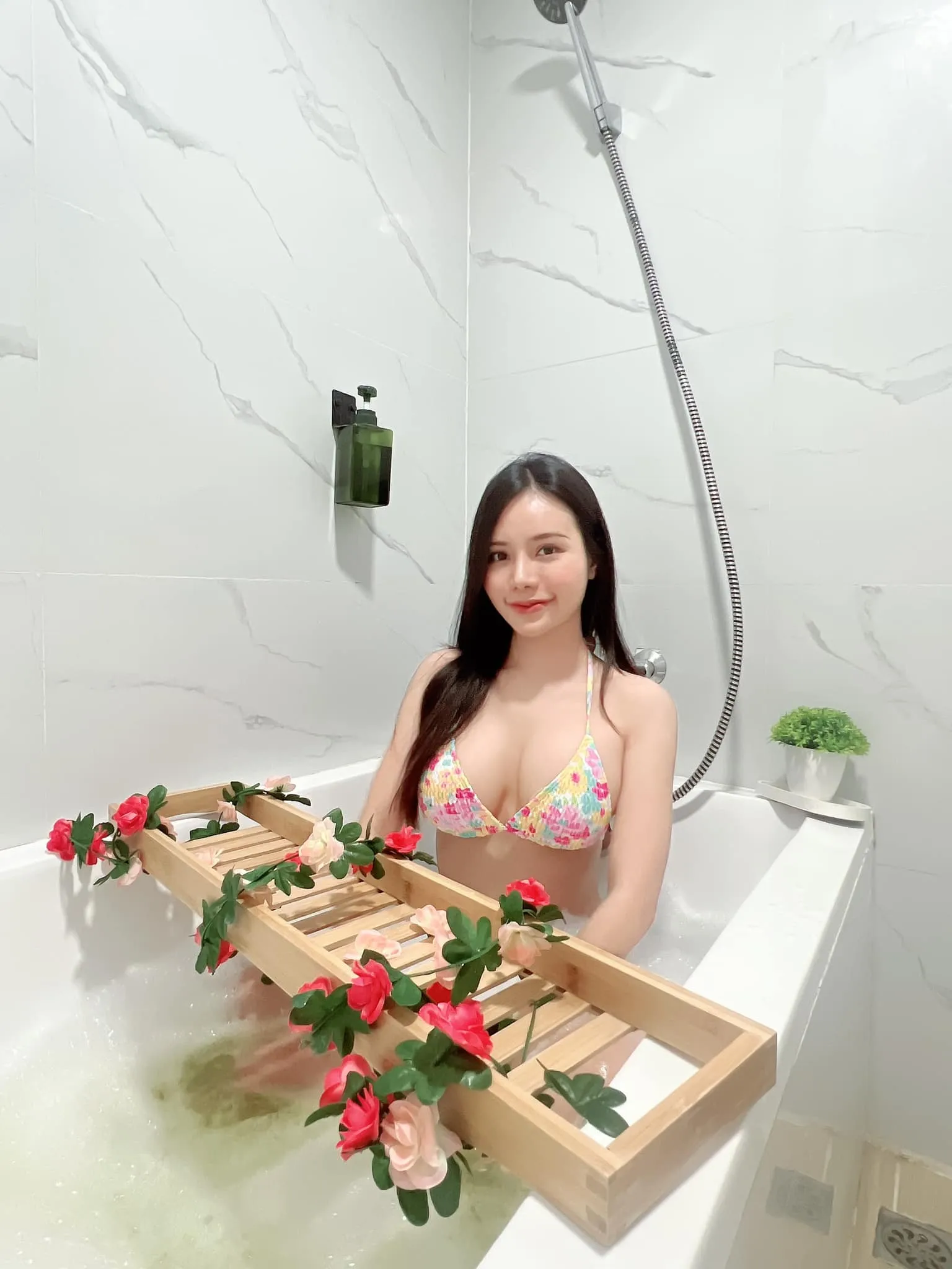 ฟ้า ศุภิสรา เน็ตไอดอลสาวสวยสุดเอ็กซ์ ดาวยั่วมาแรง 36