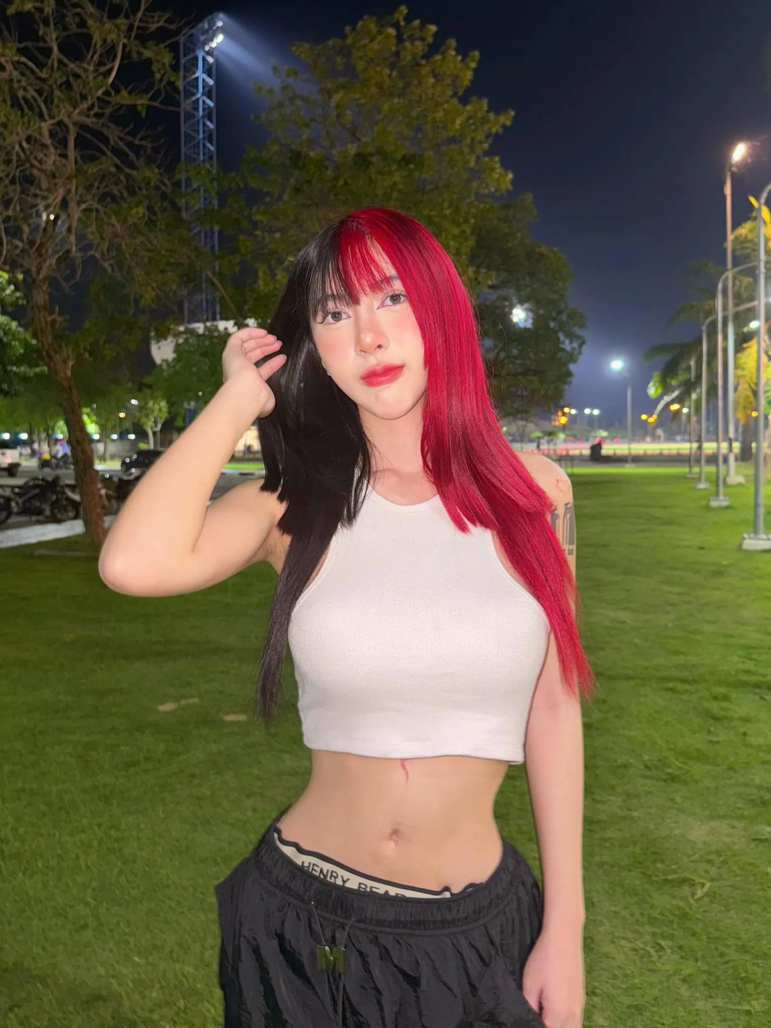 น้องจี๊ดจ๊าด เน็ตไอดอลสาวสุดเอ็กซ์ ผลงานเด็ด ดาวOnlyfans 21