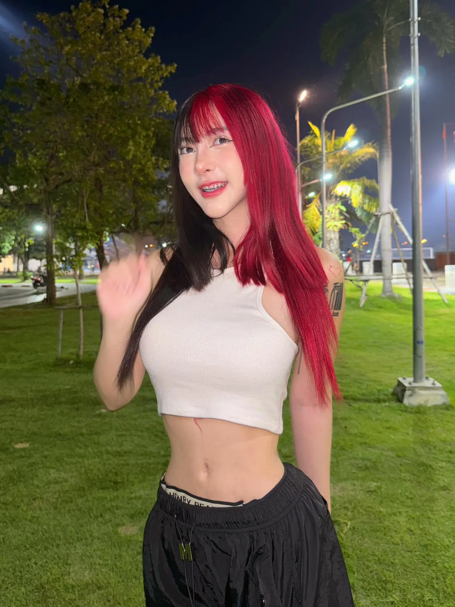 น้องจี๊ดจ๊าด เน็ตไอดอลสาวสุดเอ็กซ์ ผลงานเด็ด ดาวOnlyfans 23