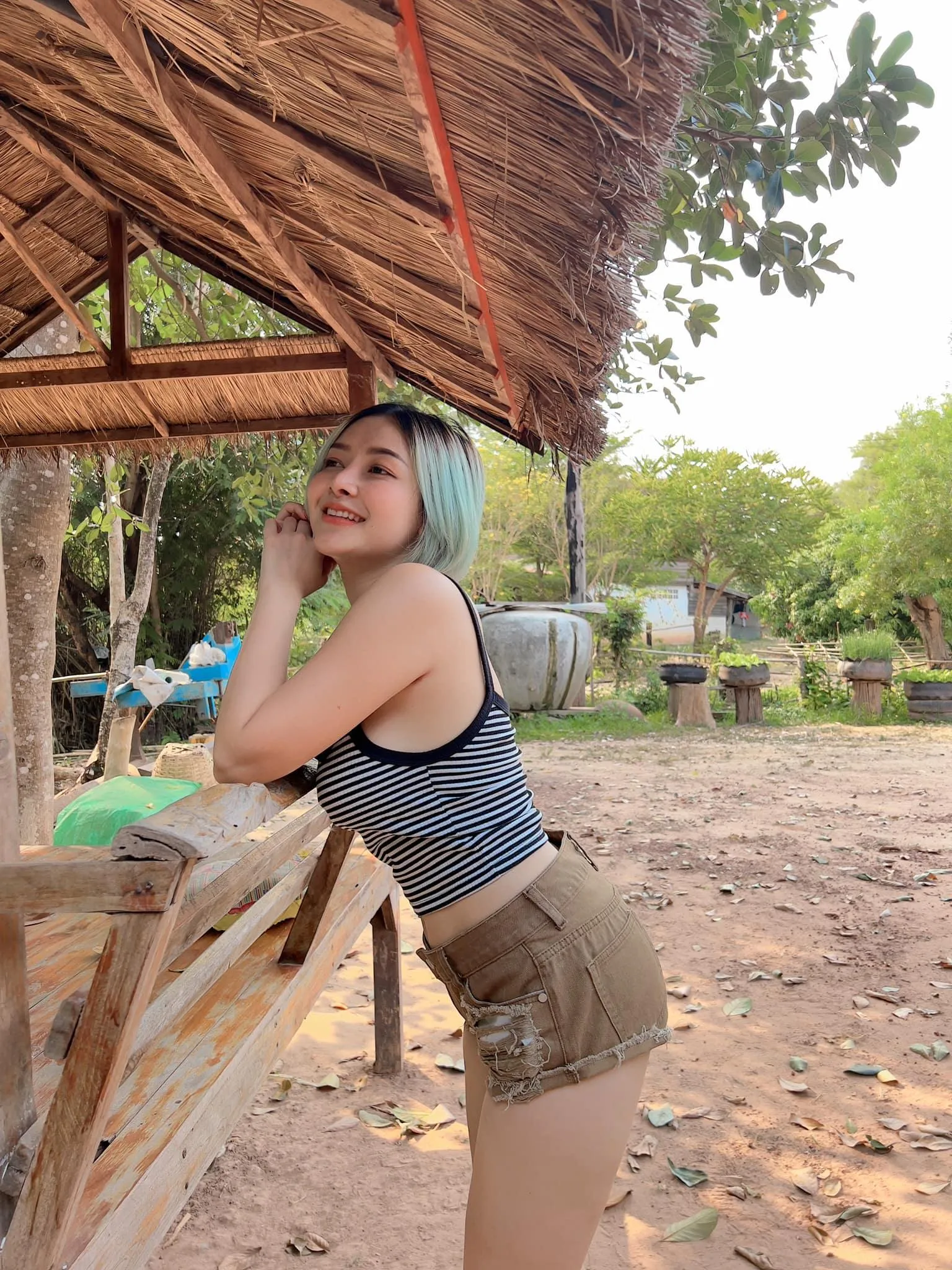 ปูเปรี้ยว พรธวัล เน็ตไอดอลสาวสุดเซ็กซี่ ผลงานสุดแซ่บ 18+ มาแรง 25