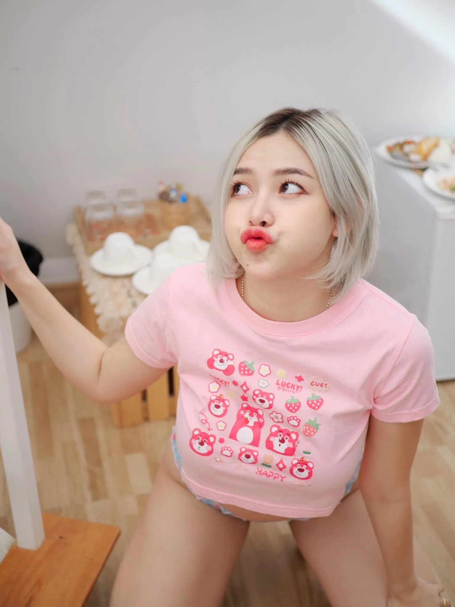 ปูเปรี้ยว พรธวัล เน็ตไอดอลสาวสุดเซ็กซี่ ผลงานสุดแซ่บ 18+ มาแรง 33