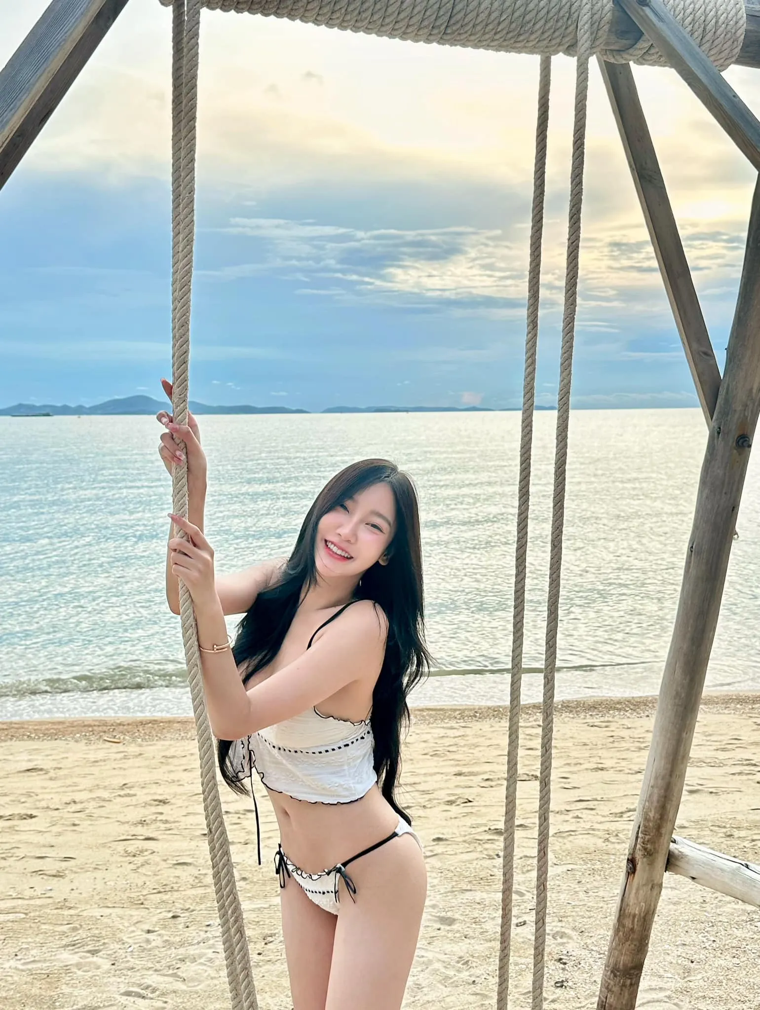 น้องวิววี่ ณัฐปภัสร์ เน็ตไอดอลสาวสุดแซ่บ ผลงานสุดปัง 18+ มาแรง 16