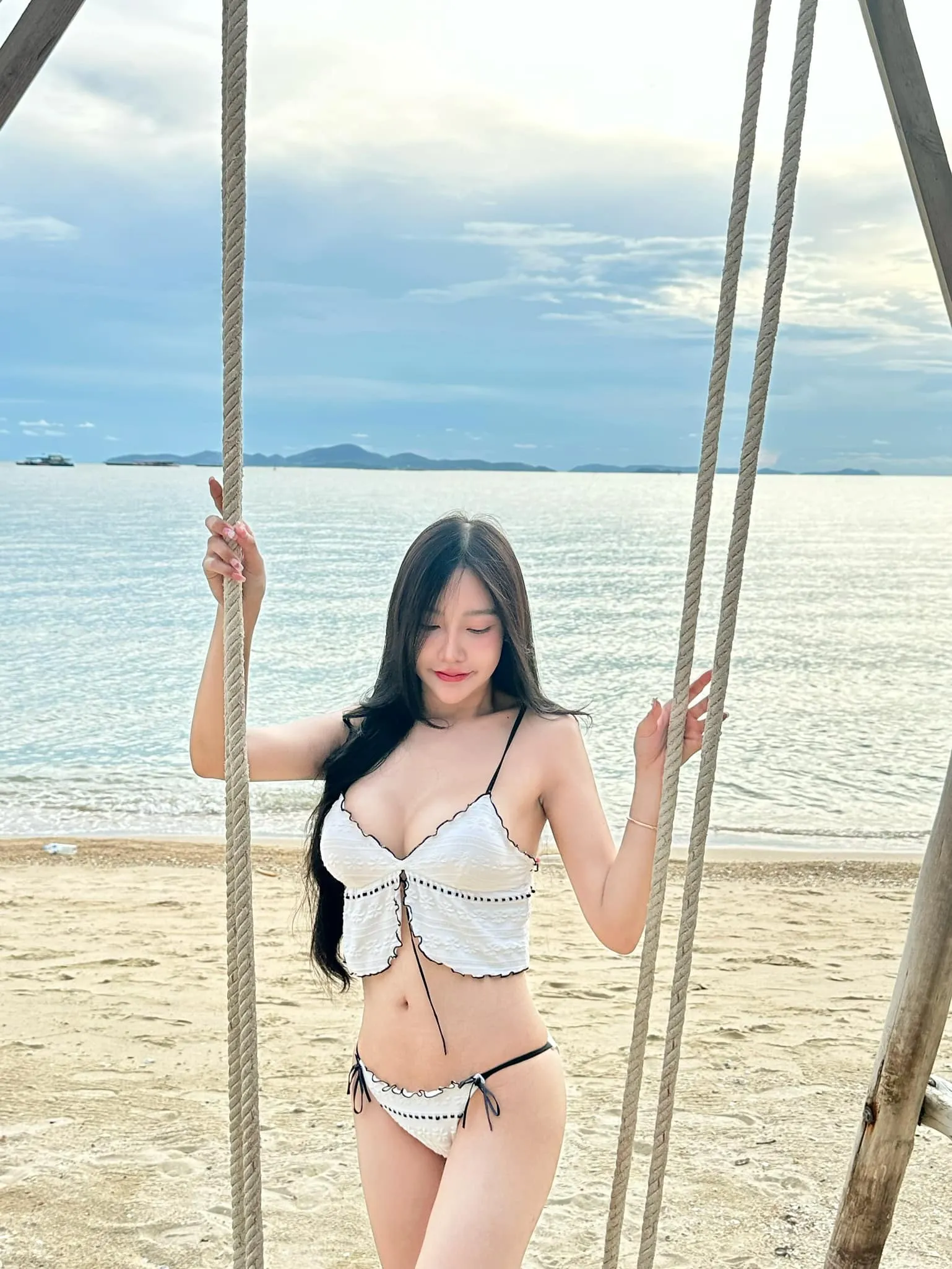 น้องวิววี่ ณัฐปภัสร์ เน็ตไอดอลสาวสุดแซ่บ ผลงานสุดปัง 18+ มาแรง 17