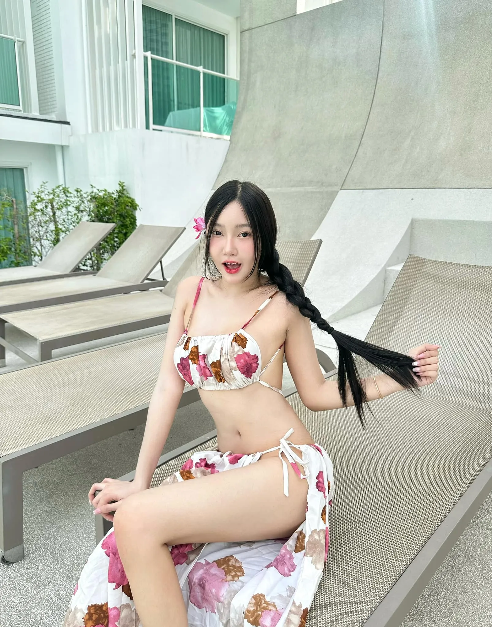 น้องวิววี่ ณัฐปภัสร์ เน็ตไอดอลสาวสุดแซ่บ ผลงานสุดปัง 18+ มาแรง 20