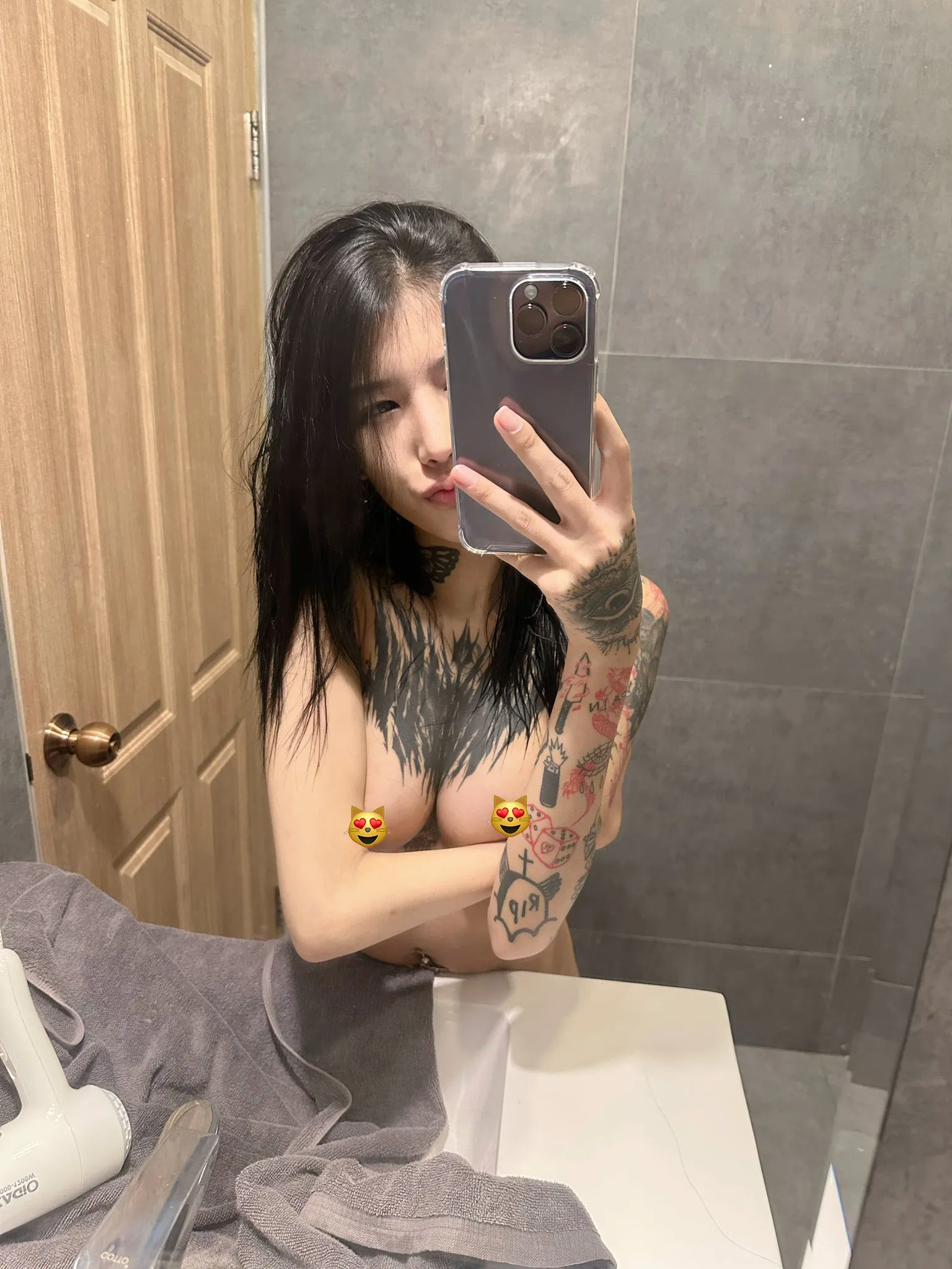 Cornne เน็ตไอดอล สาวสวยรอยสัก ผลงานเสียว ดาวOnlyfans 24