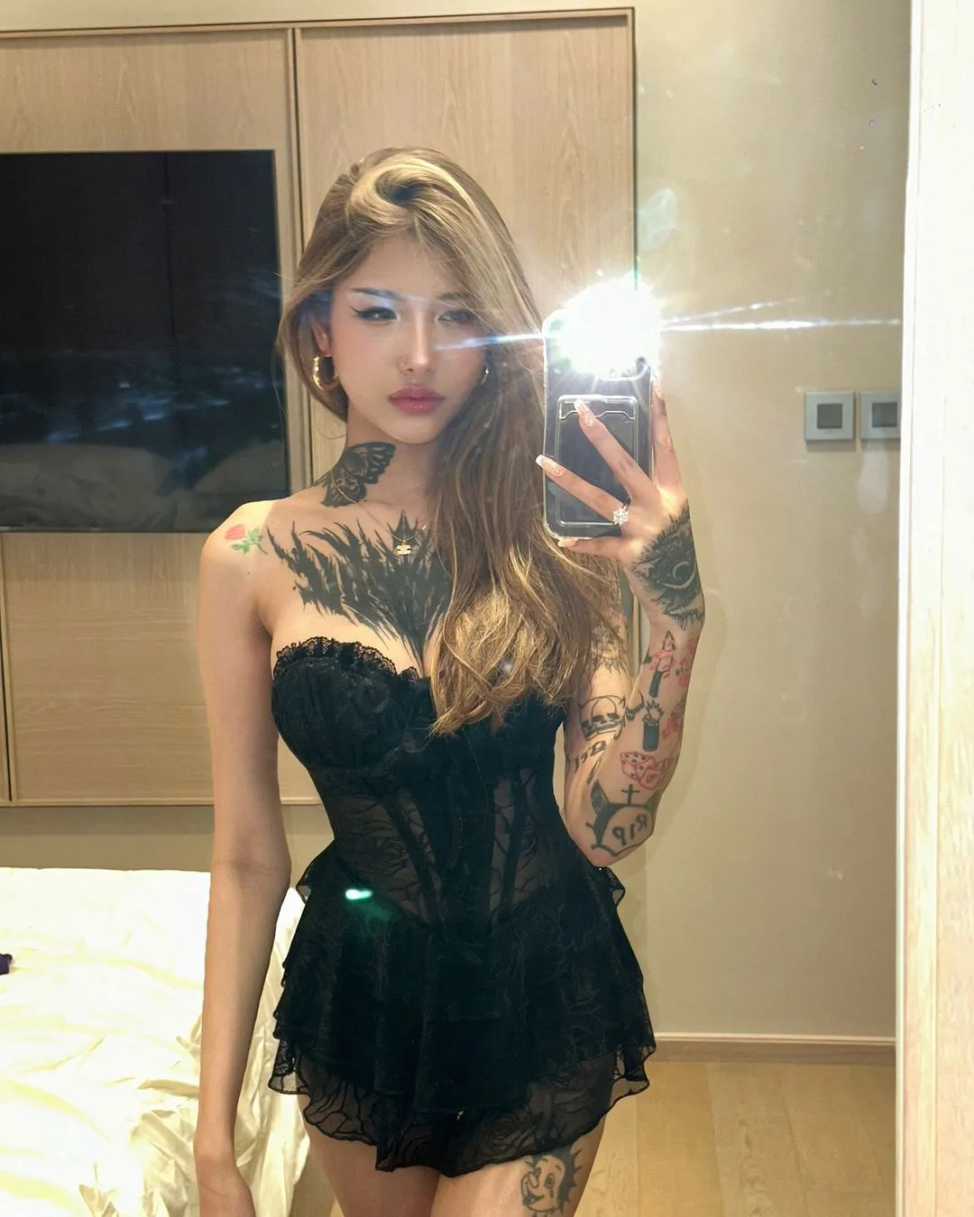 Cornne เน็ตไอดอล สาวสวยรอยสัก ผลงานเสียว ดาวOnlyfans 9