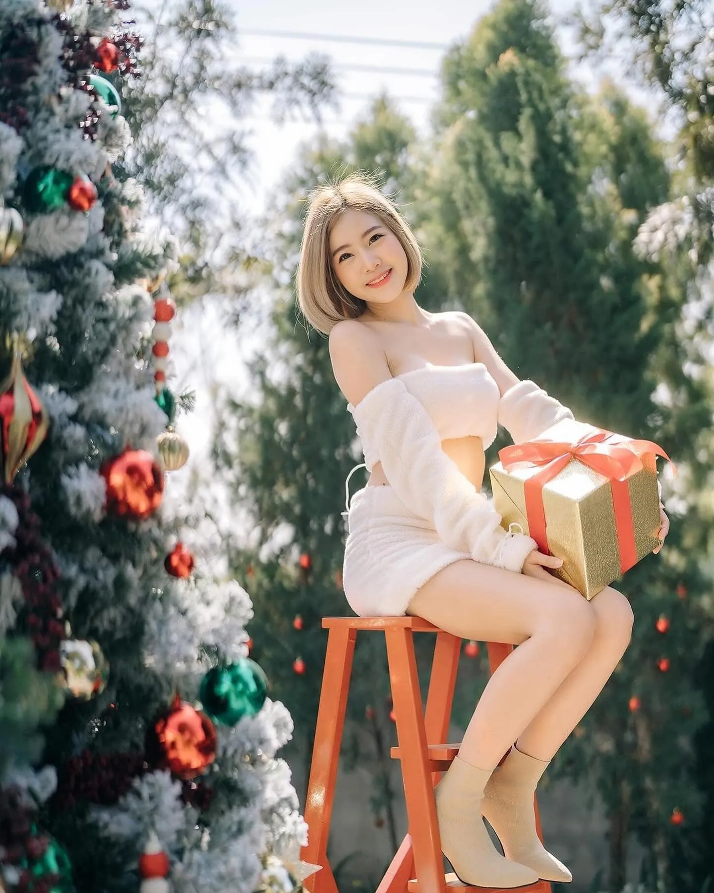 ฟ้า ชัชชญา เน็ตไอดอล สาวสวย ฉายา ดีเจโซดาเมืองไทย 24