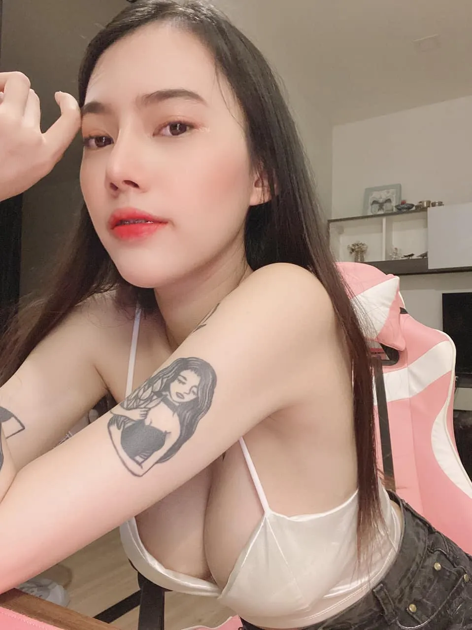 ไอเดียร์ ผดุงเจริญ เน็ตไอดอล สาวสวย คอนเทนต์18+ ดาวonlyfans 21