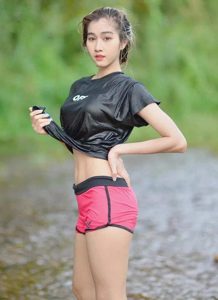 กุ๊งกิ๊ง แม่สาวขนดก นางแบบ สาวสวยสุดแซ่บ ผลงานเสียว ดาวonlyfans 16